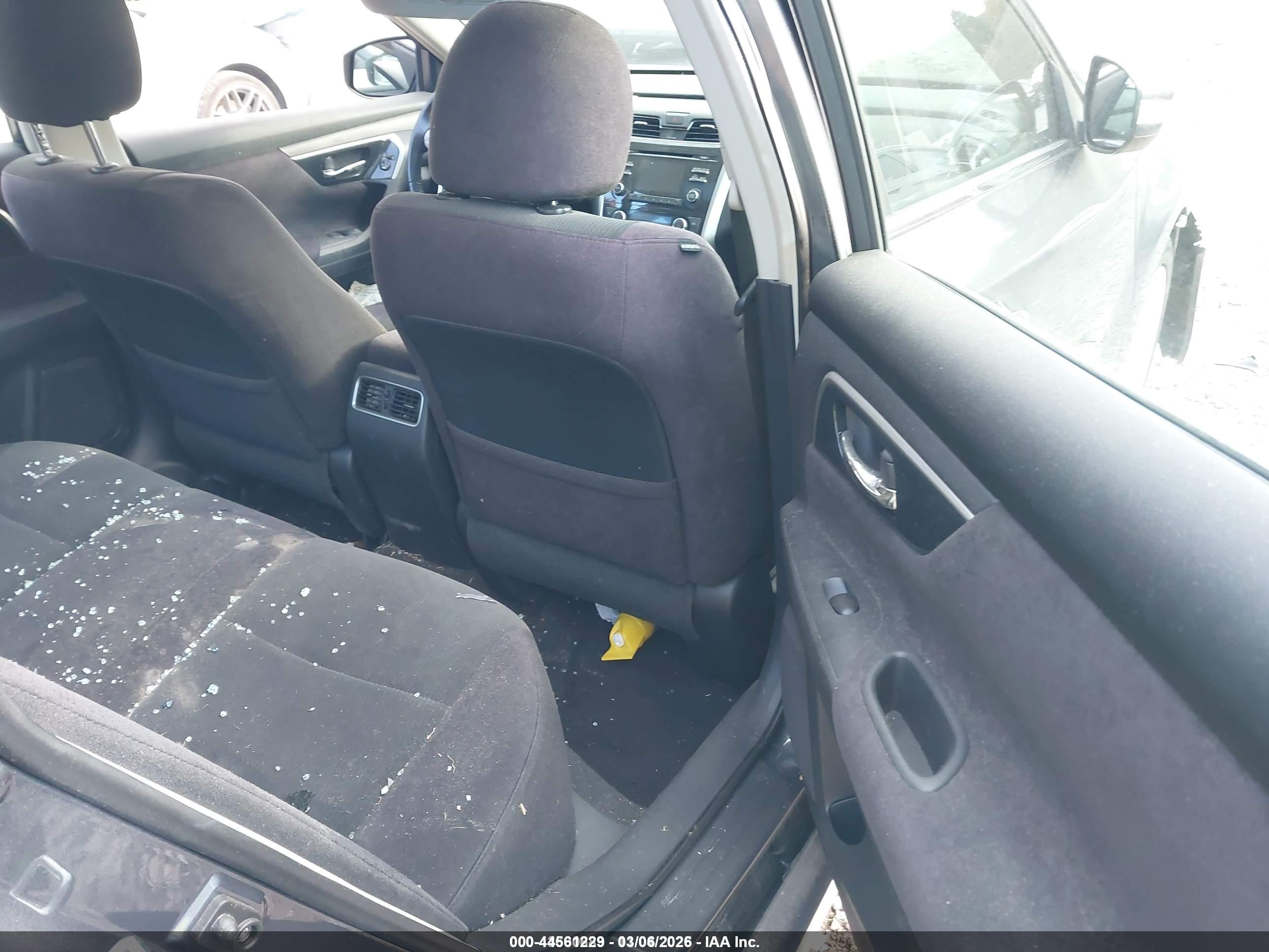 NISSAN ALTIMA image 8