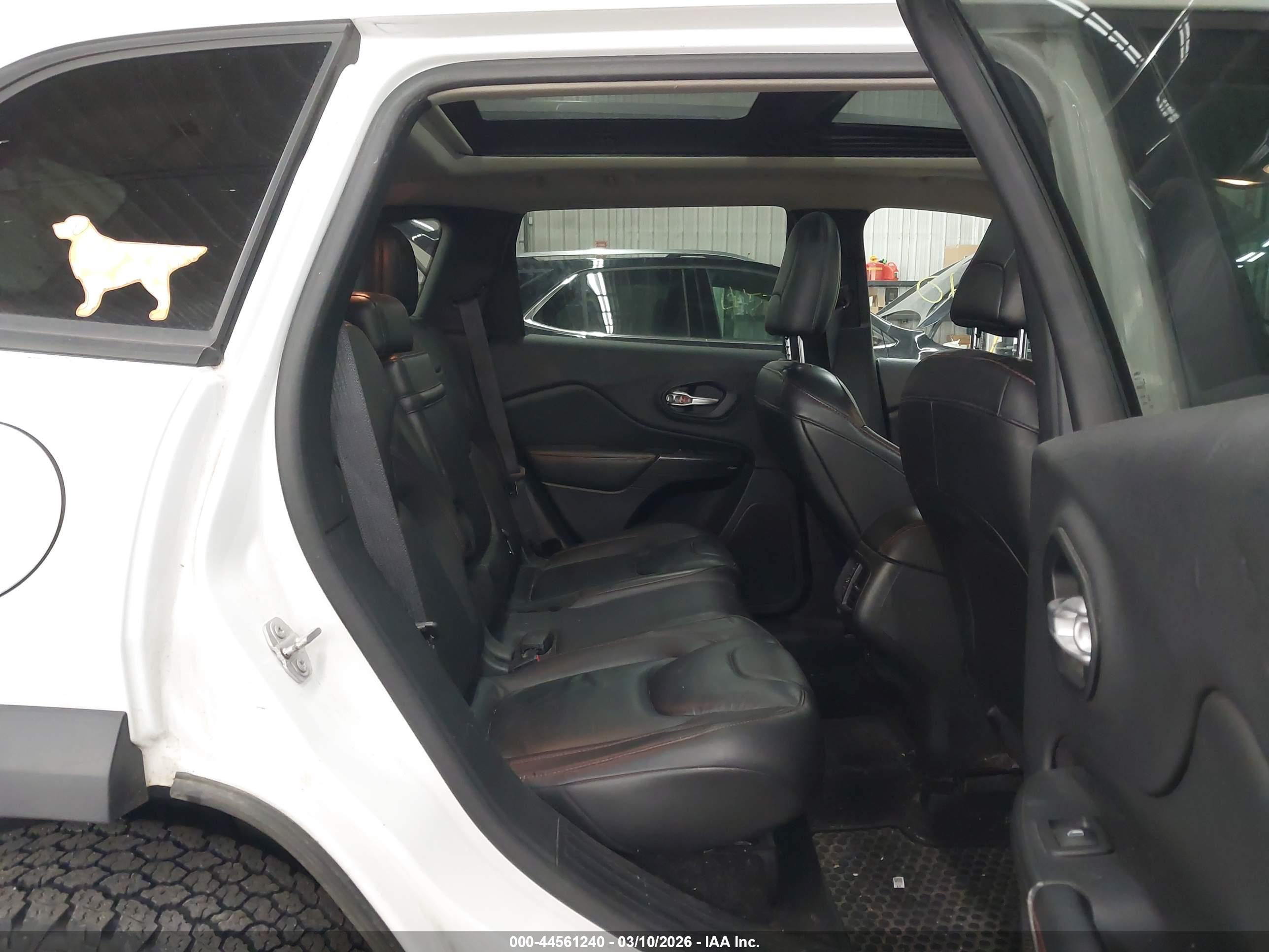 JEEP CHEROKEE image 8