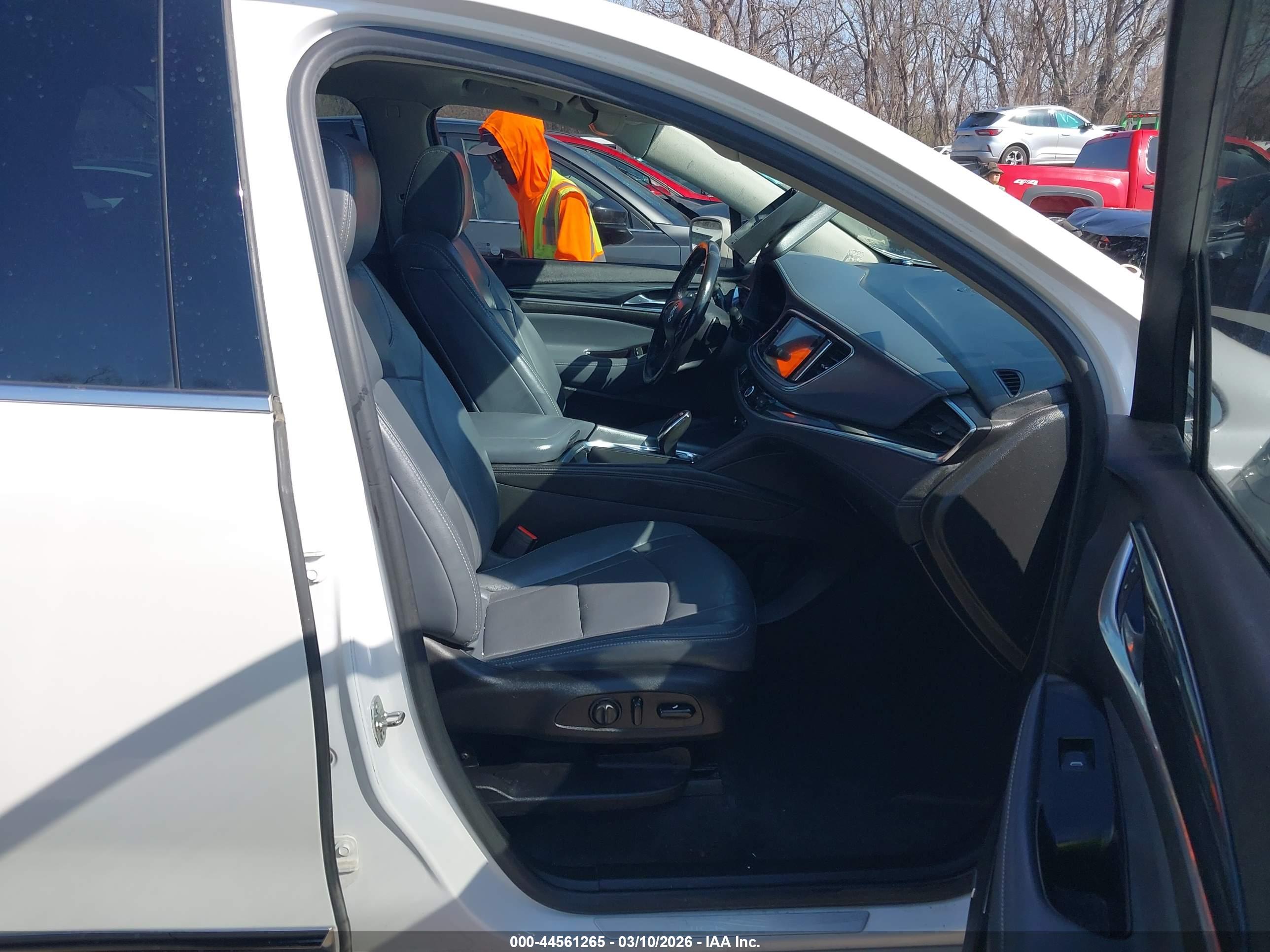 BUICK ENCLAVE image 5