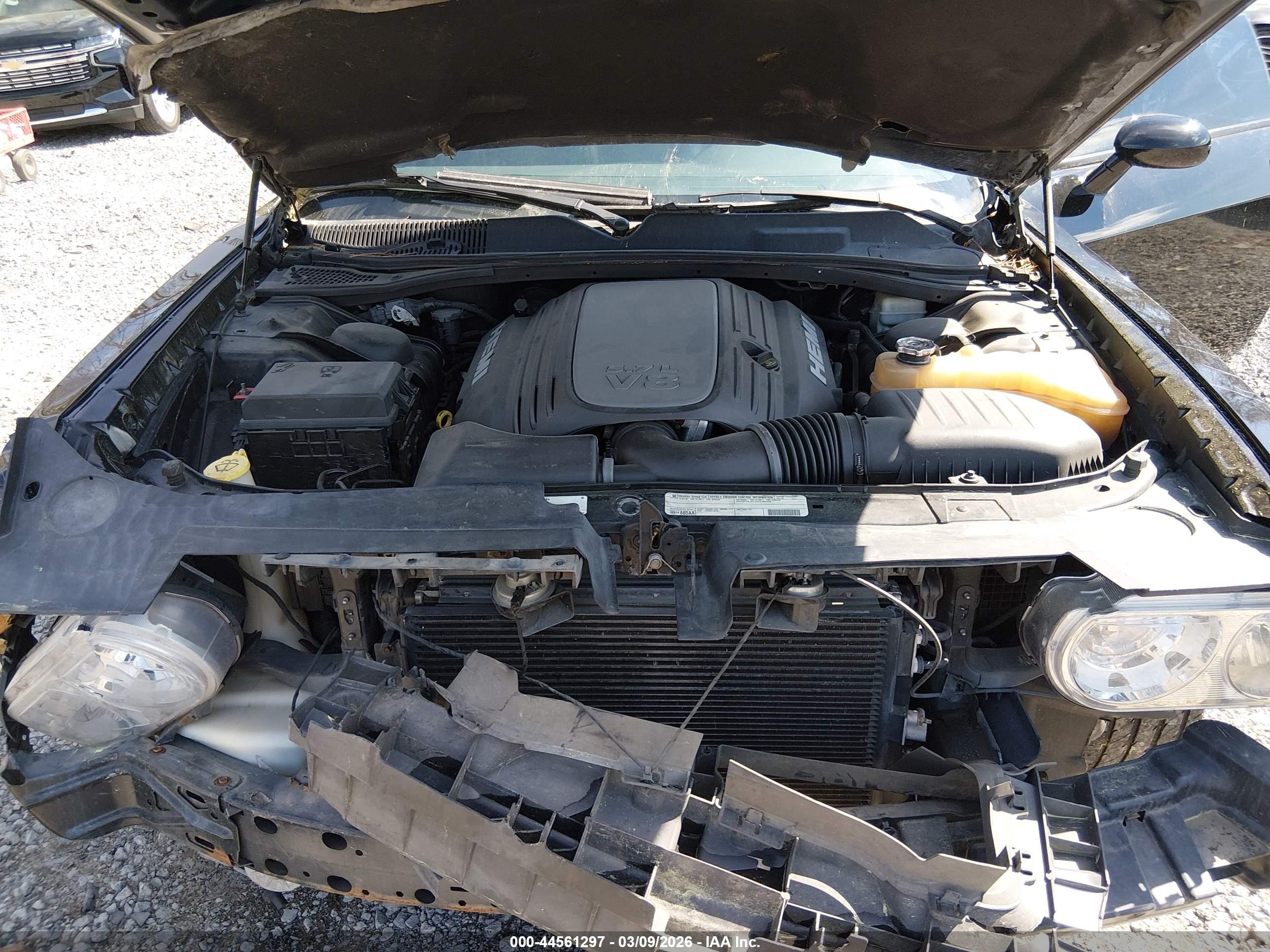 DODGE CHALLENGER image 10
