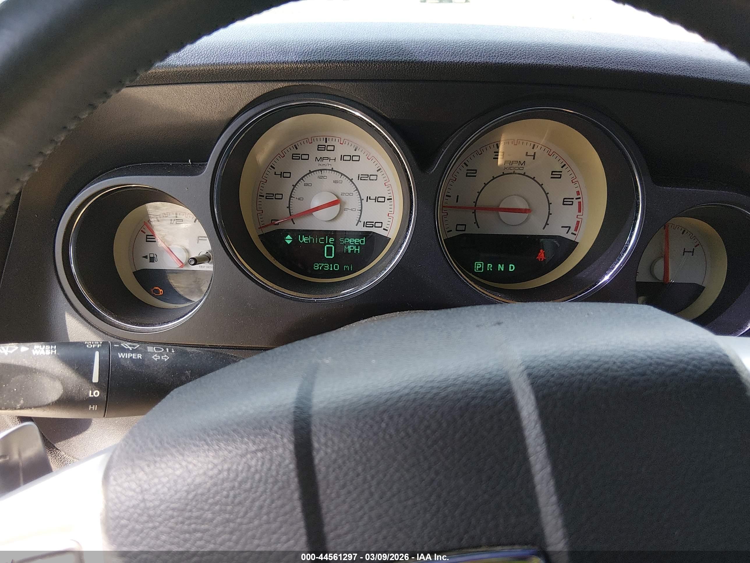 DODGE CHALLENGER image 7