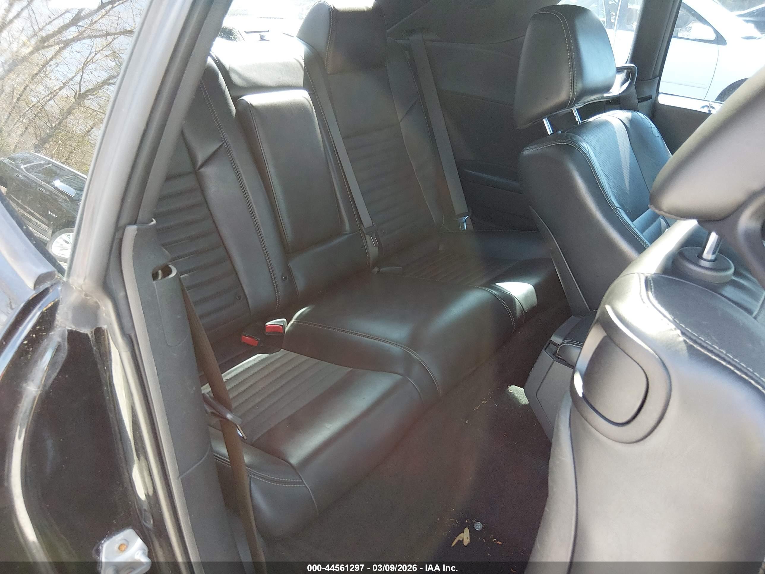 DODGE CHALLENGER image 8