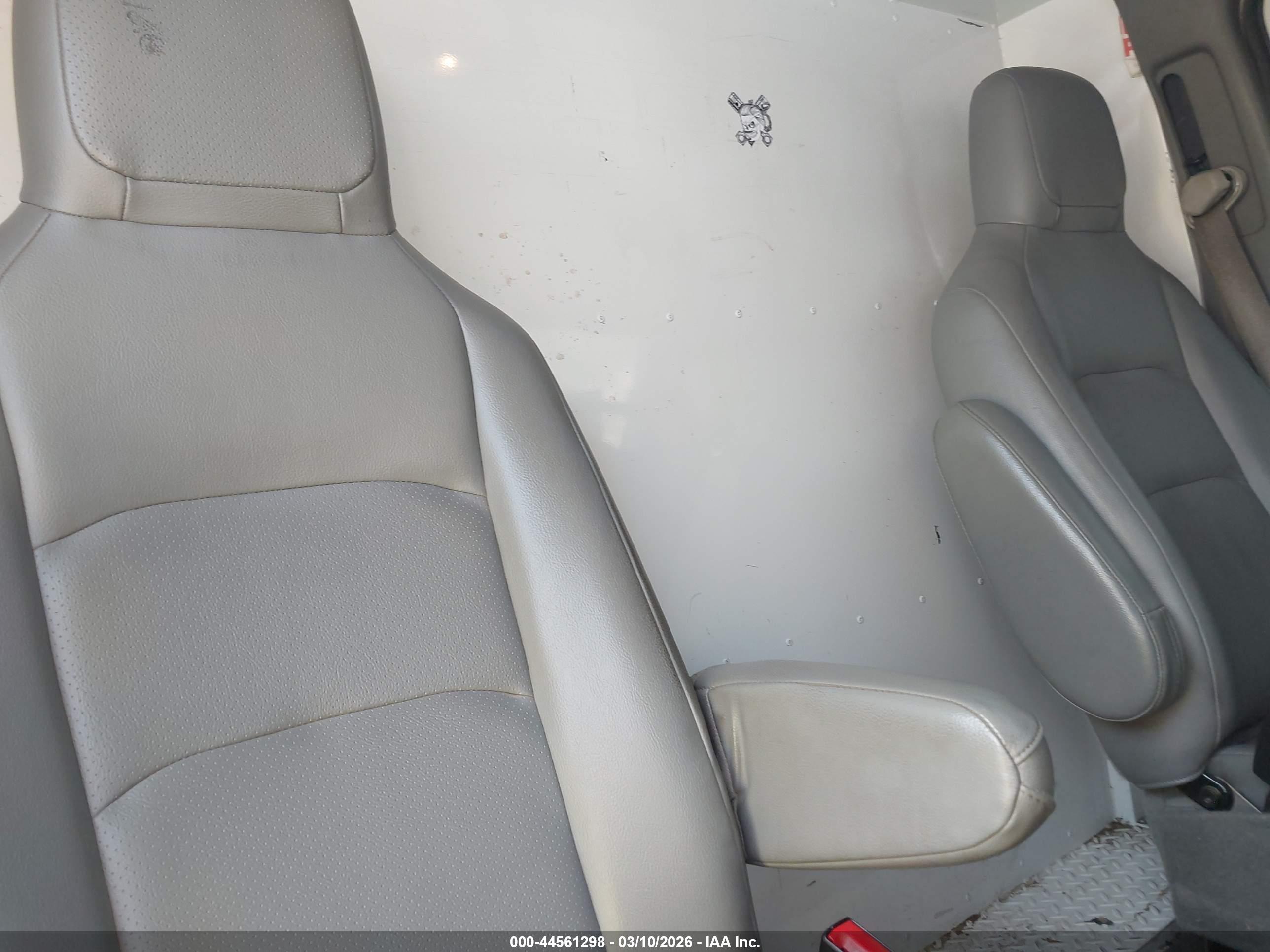 FORD E-350 image 7