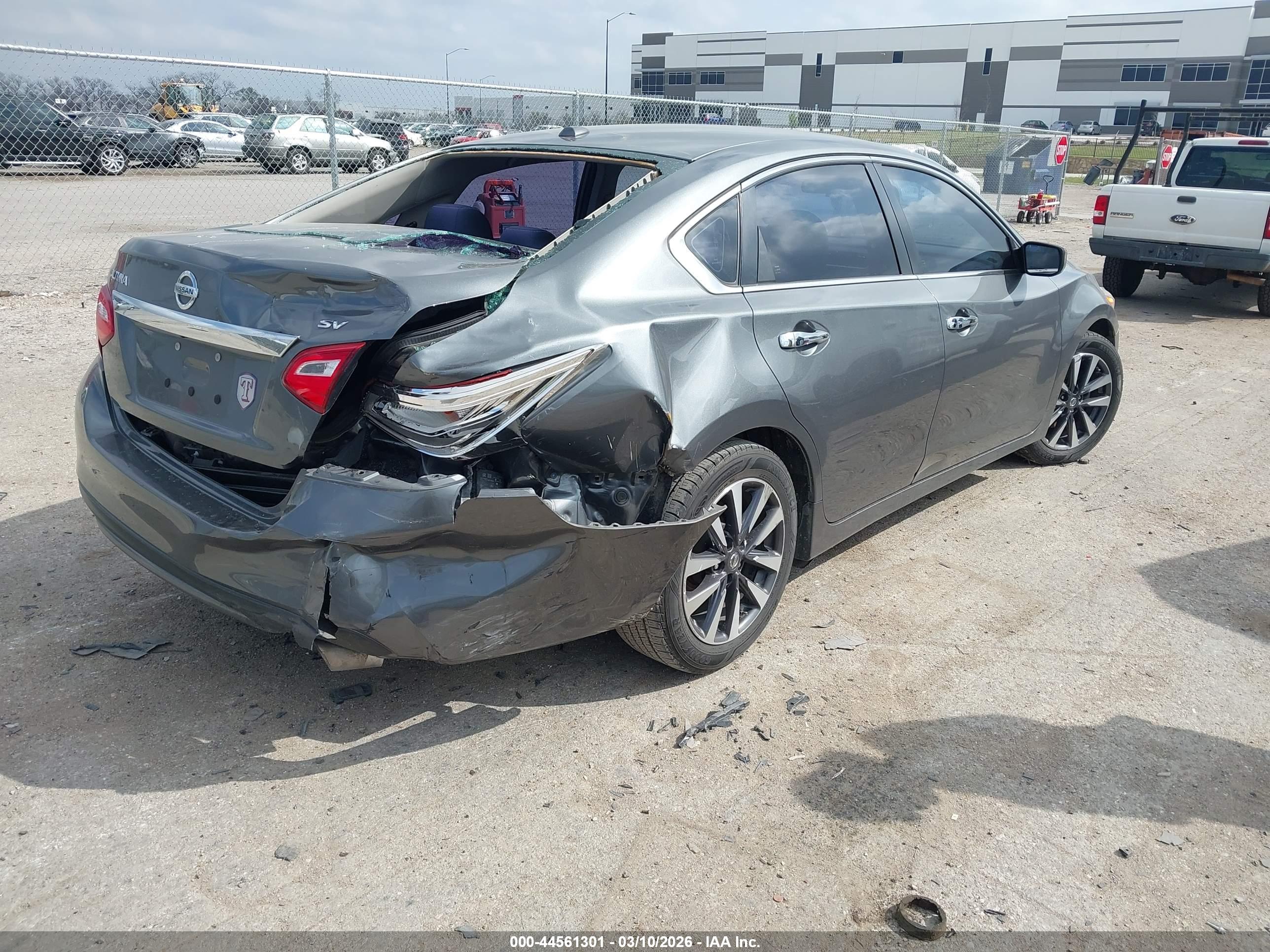 NISSAN ALTIMA image 4
