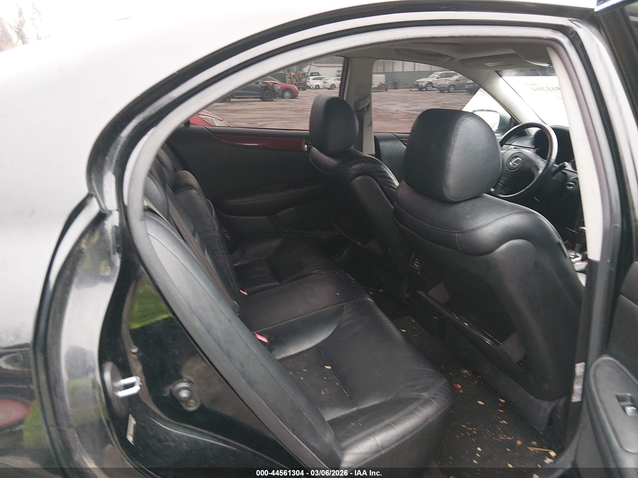 LEXUS ES image 8