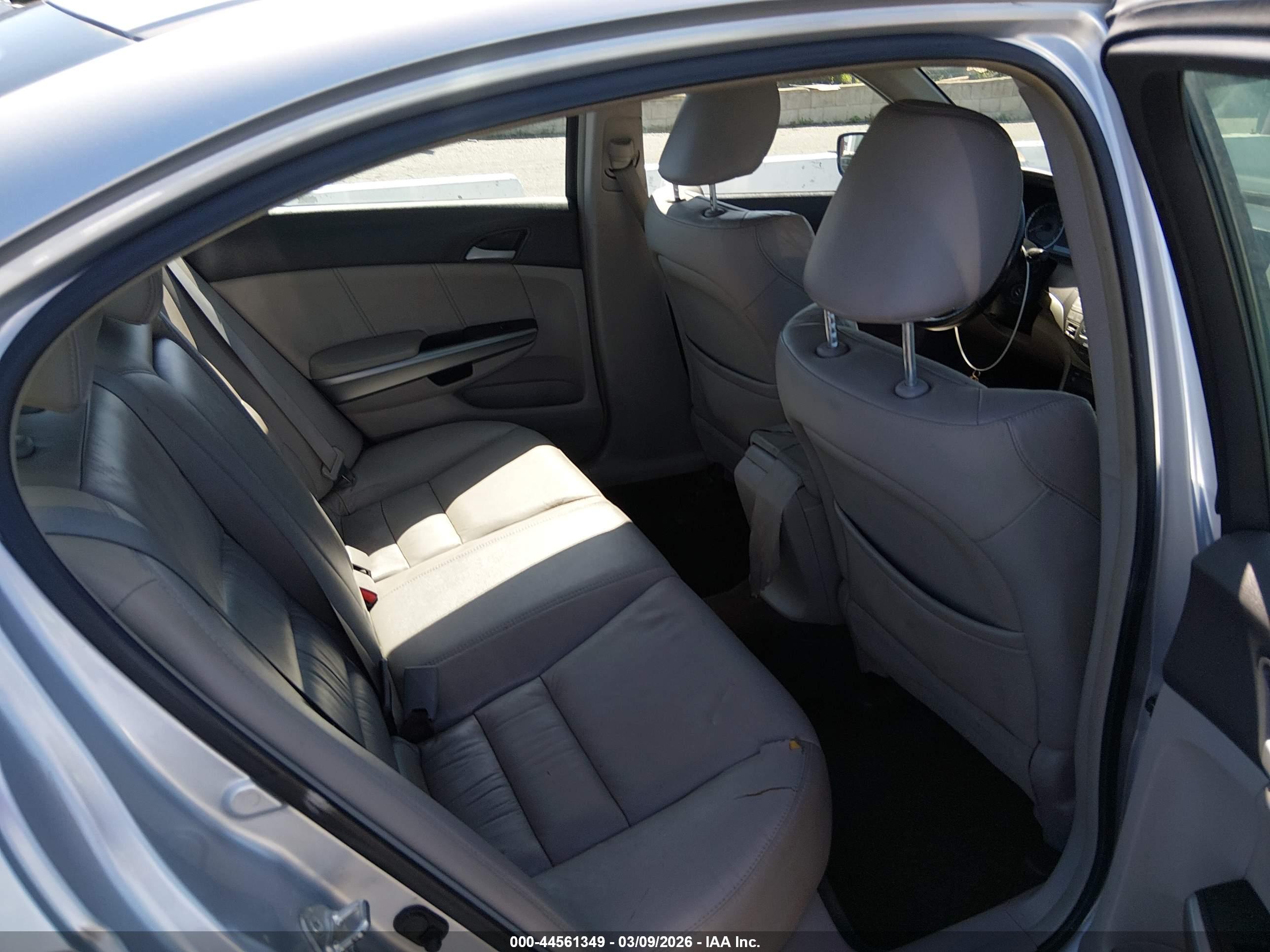 HONDA ACCORD image 8