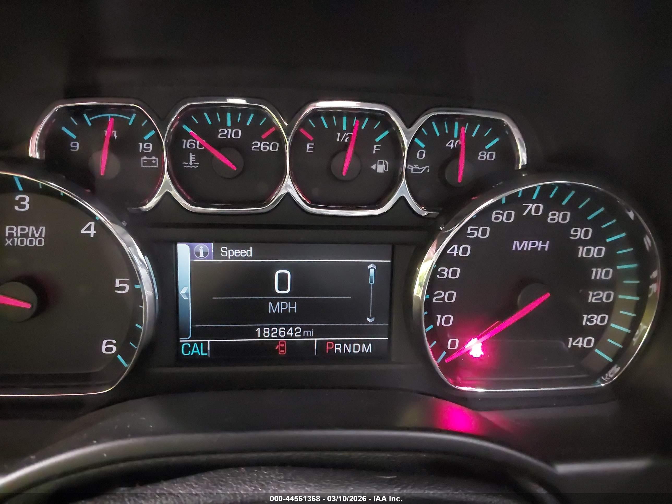 CHEVROLET SUBURBAN image 7