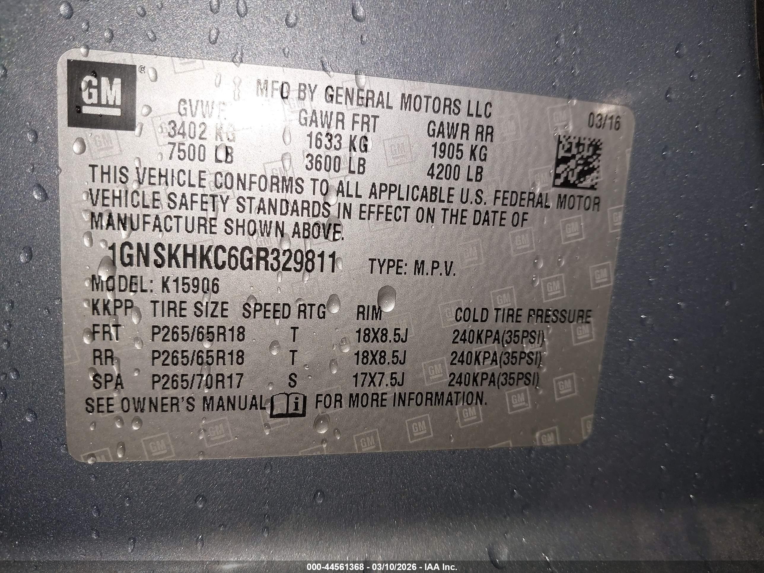 CHEVROLET SUBURBAN image 9