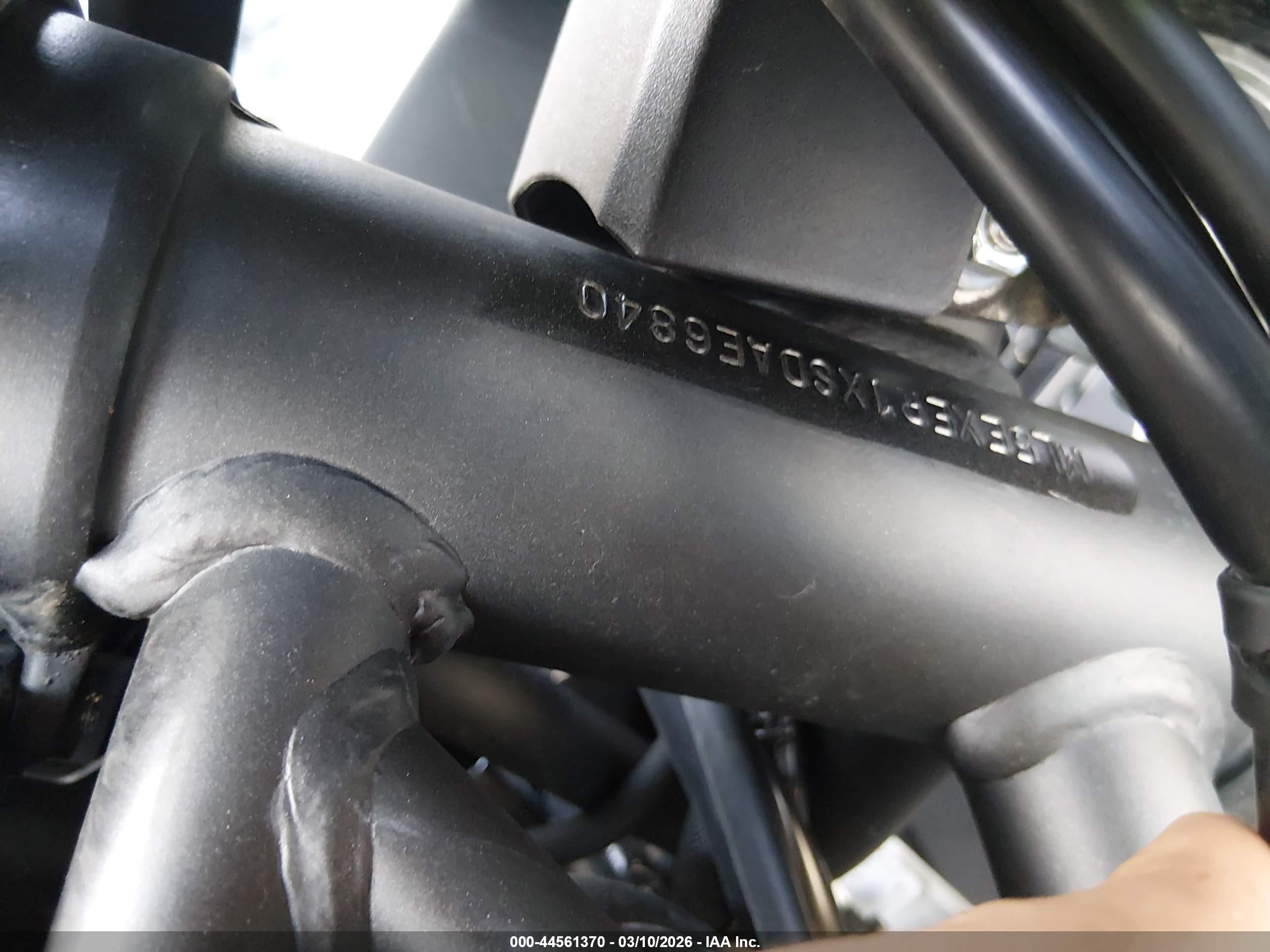 KAWASAKI EX650 image 10