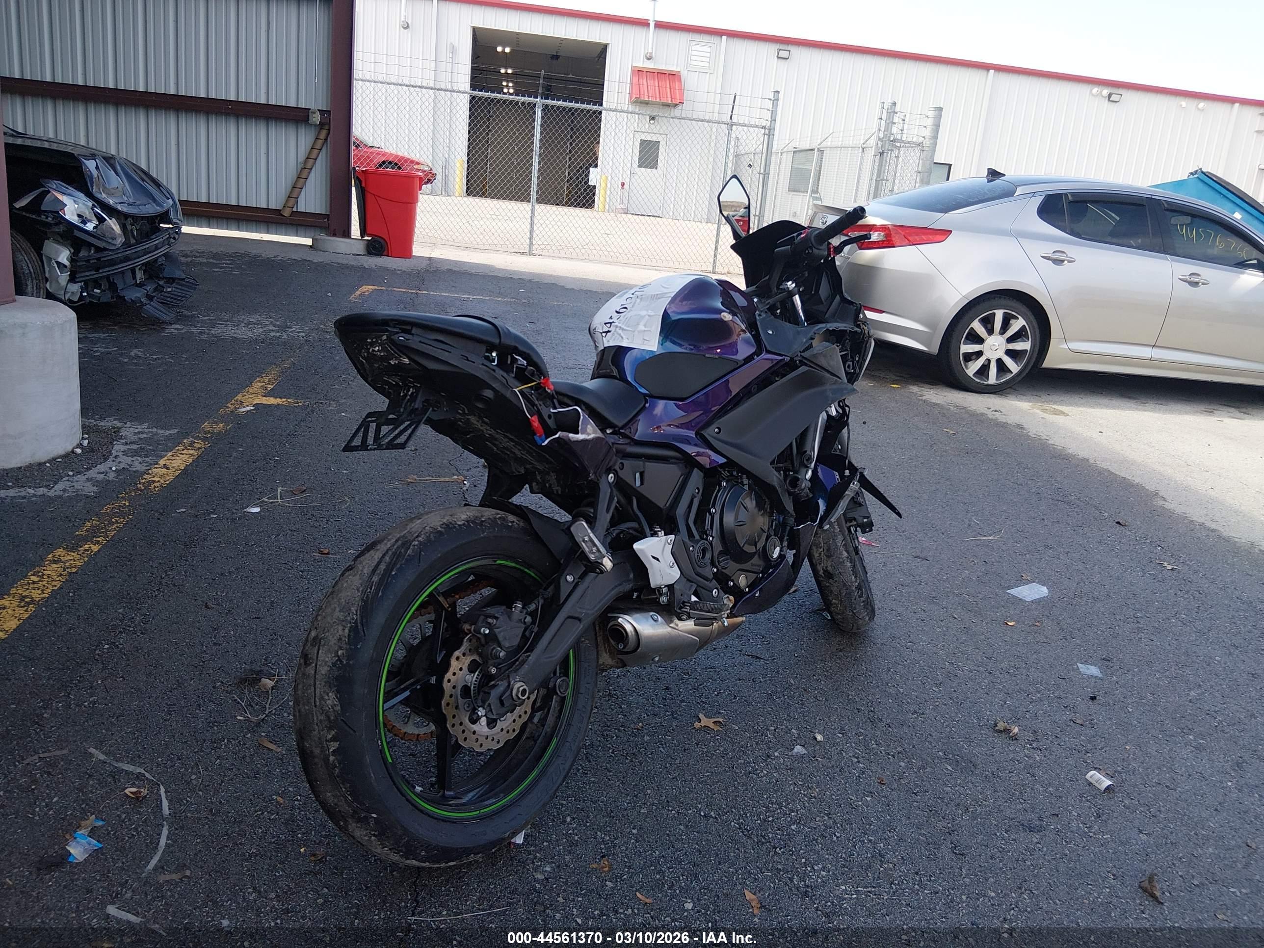 KAWASAKI EX650 image 4