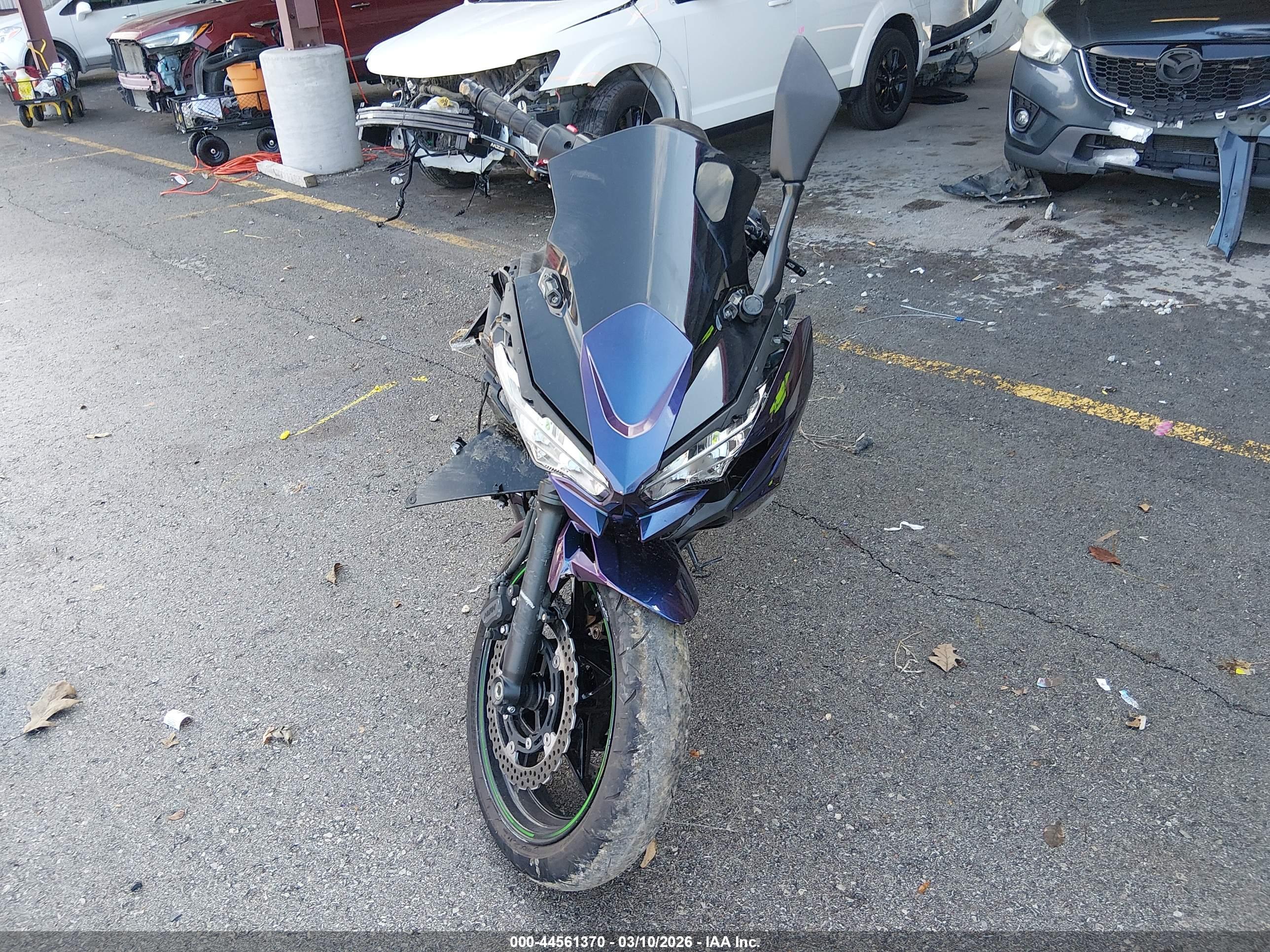KAWASAKI EX650 image 5