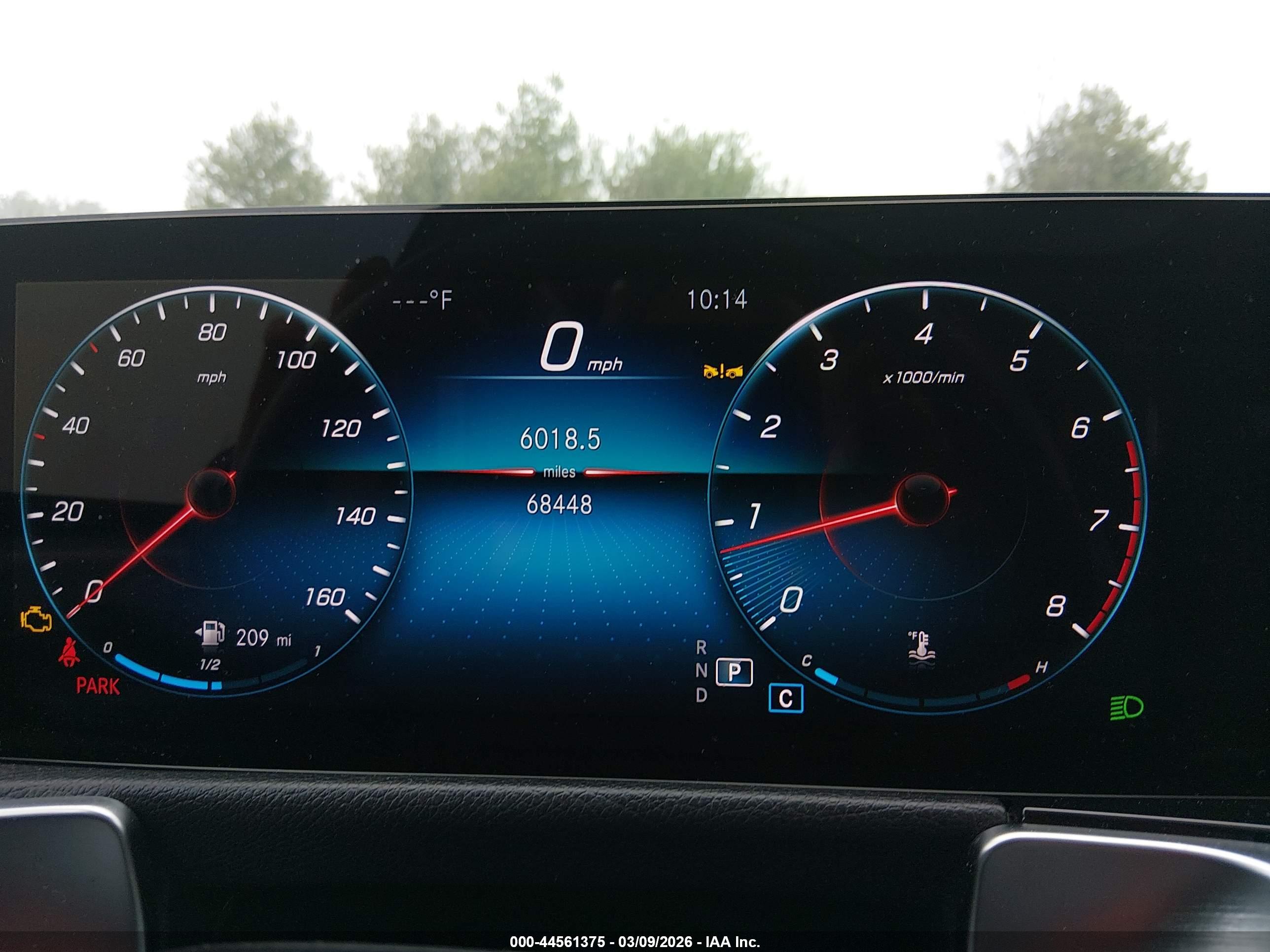 MERCEDES-BENZ GLB image 7