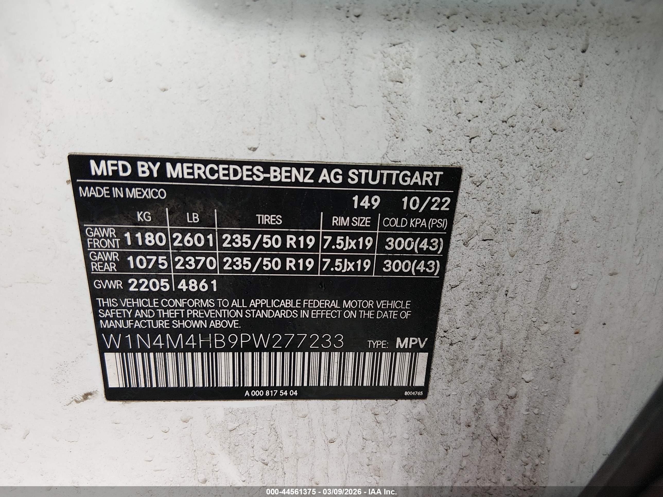 MERCEDES-BENZ GLB image 9