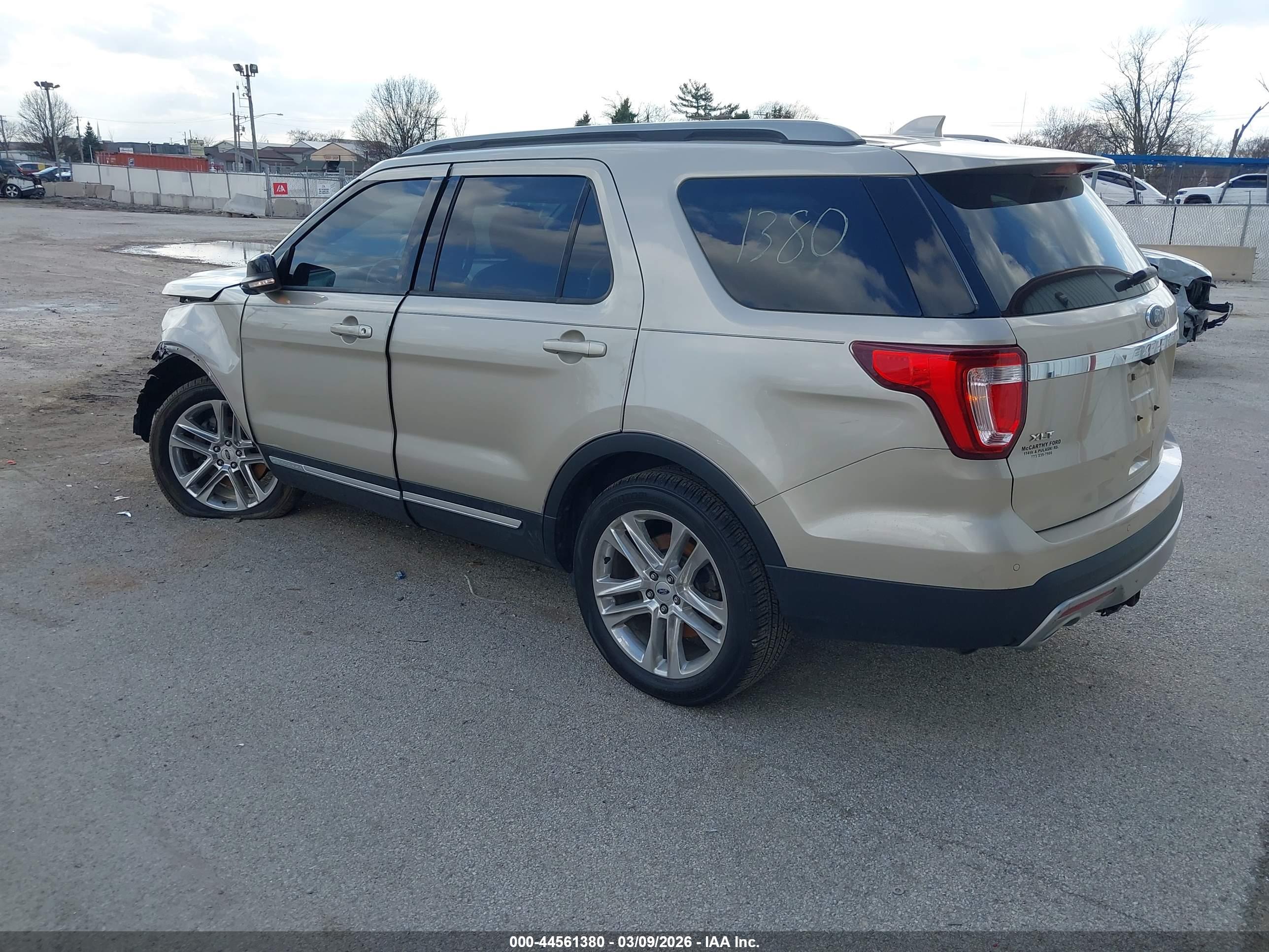 FORD EXPLORER image 3