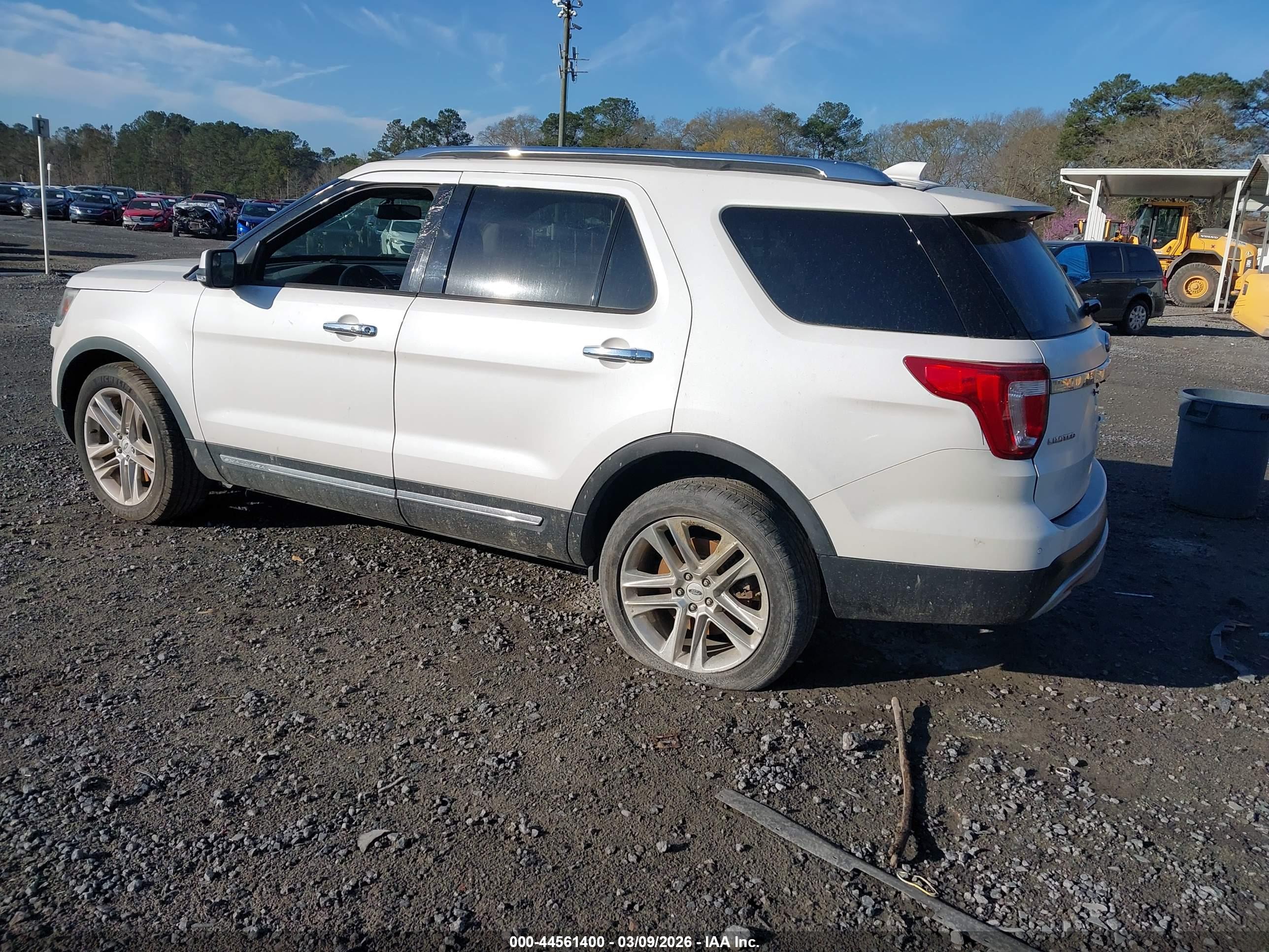 FORD EXPLORER image 3