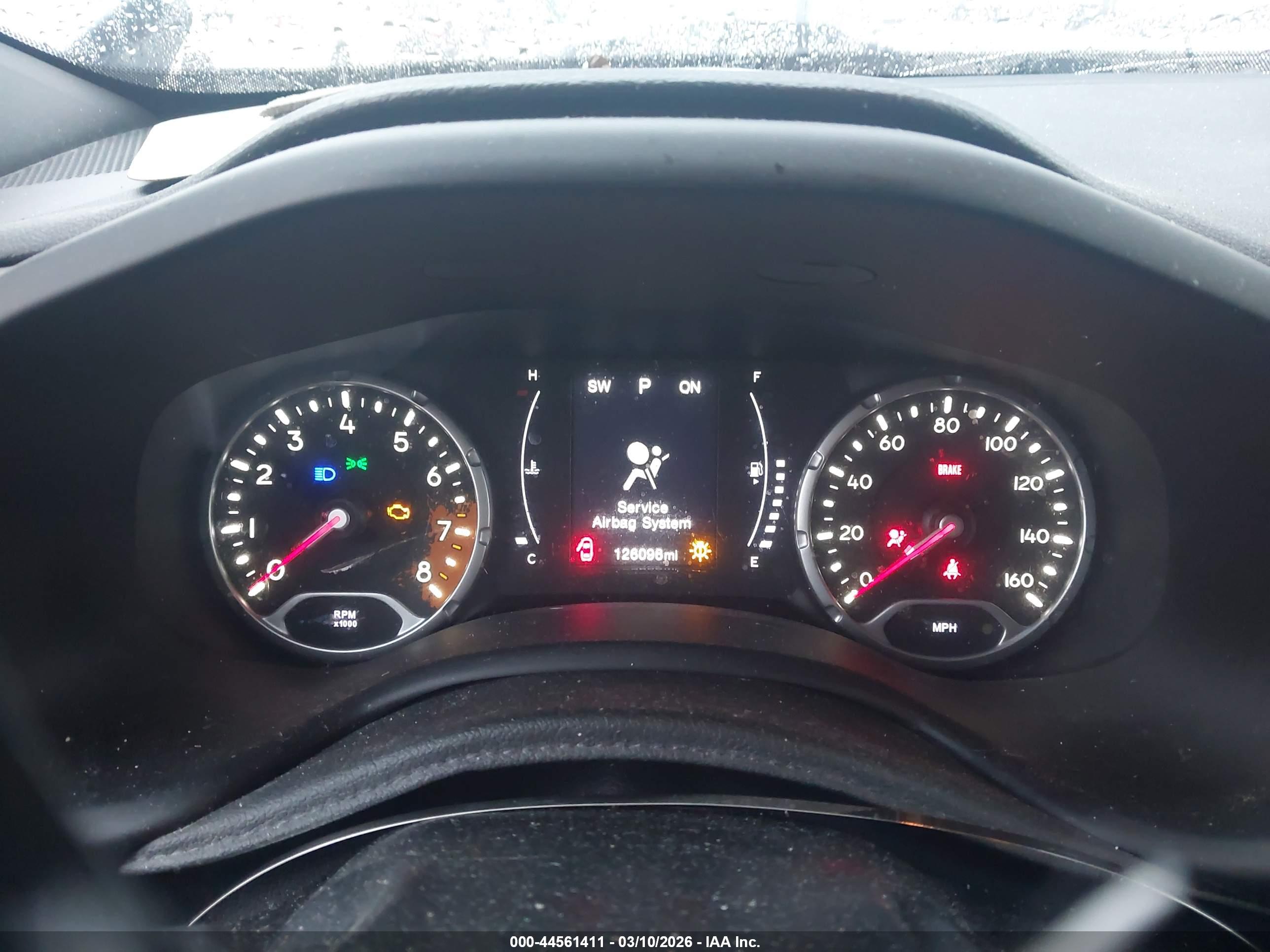 JEEP RENEGADE image 7