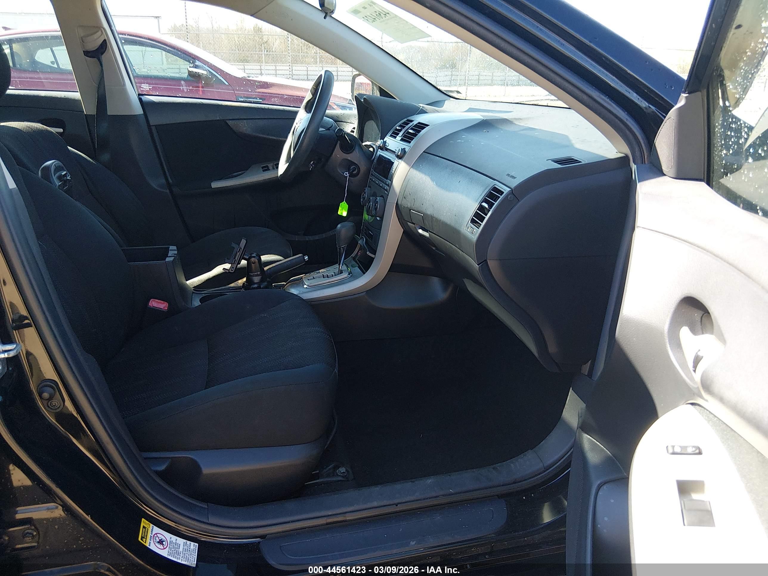 TOYOTA COROLLA image 5