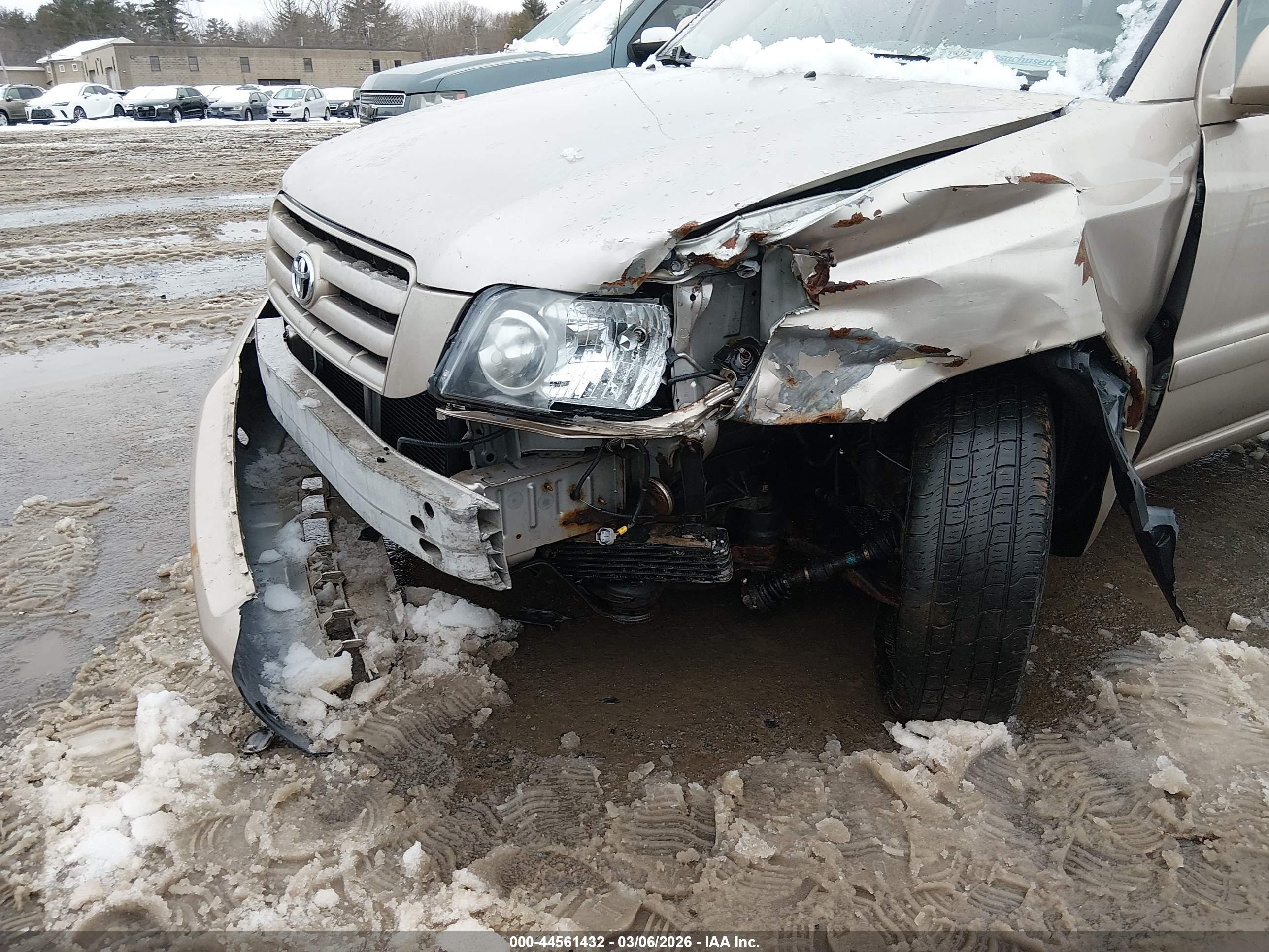 TOYOTA HIGHLANDER image 6