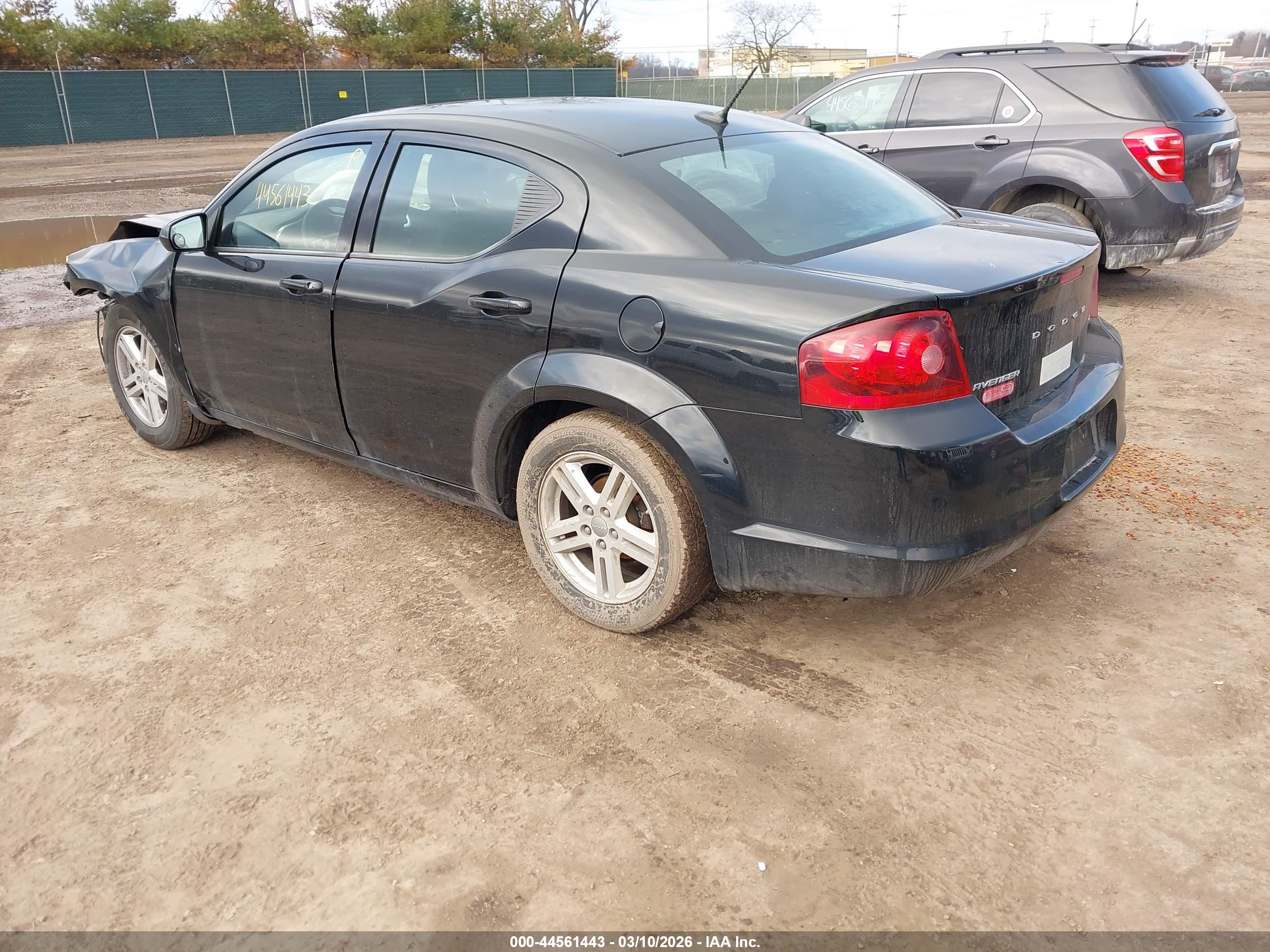 DODGE AVENGER image 3