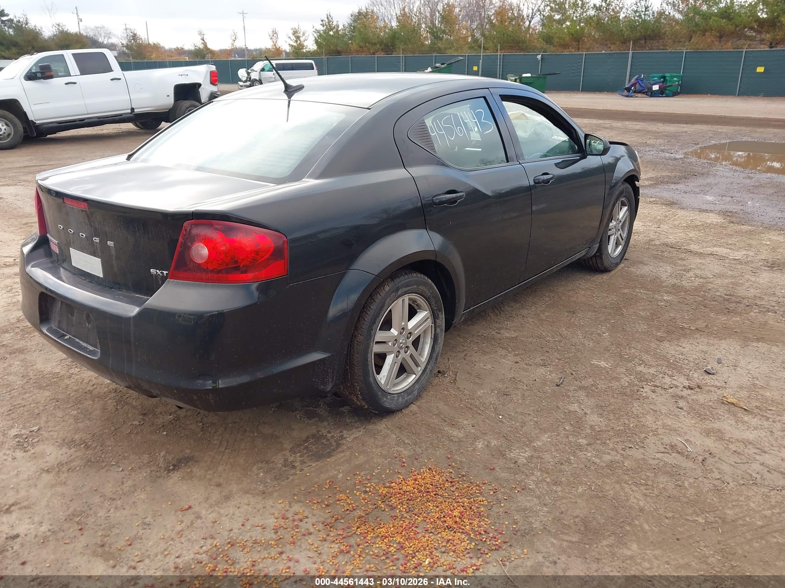 DODGE AVENGER image 4