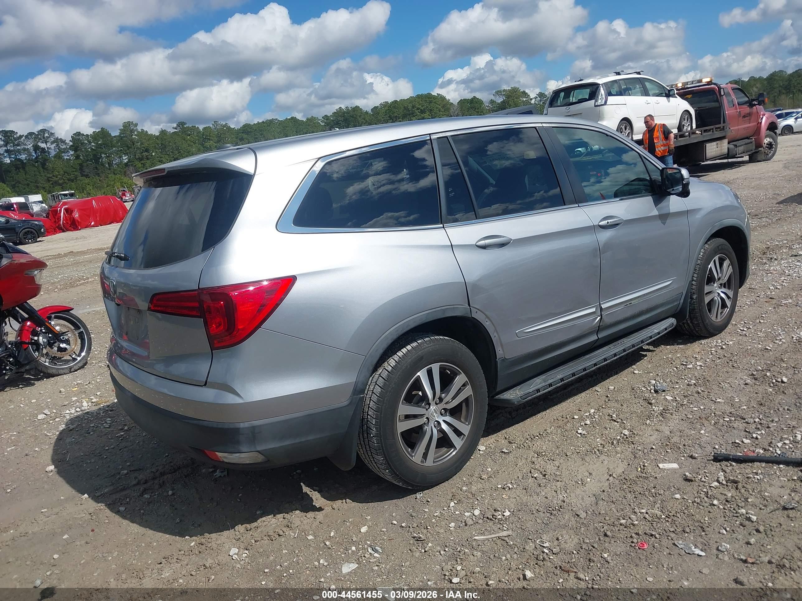 HONDA PILOT image 4
