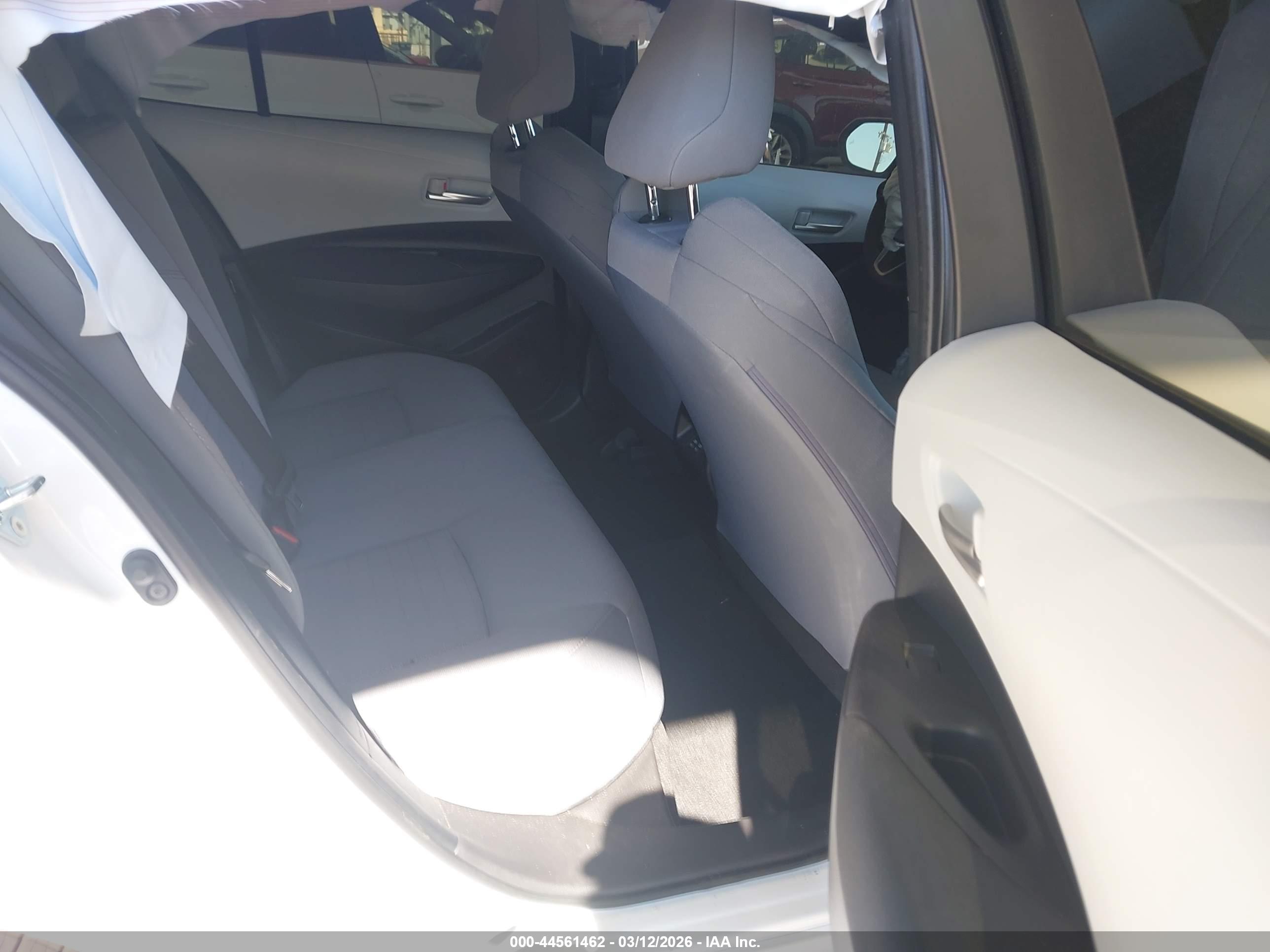 TOYOTA COROLLA image 8