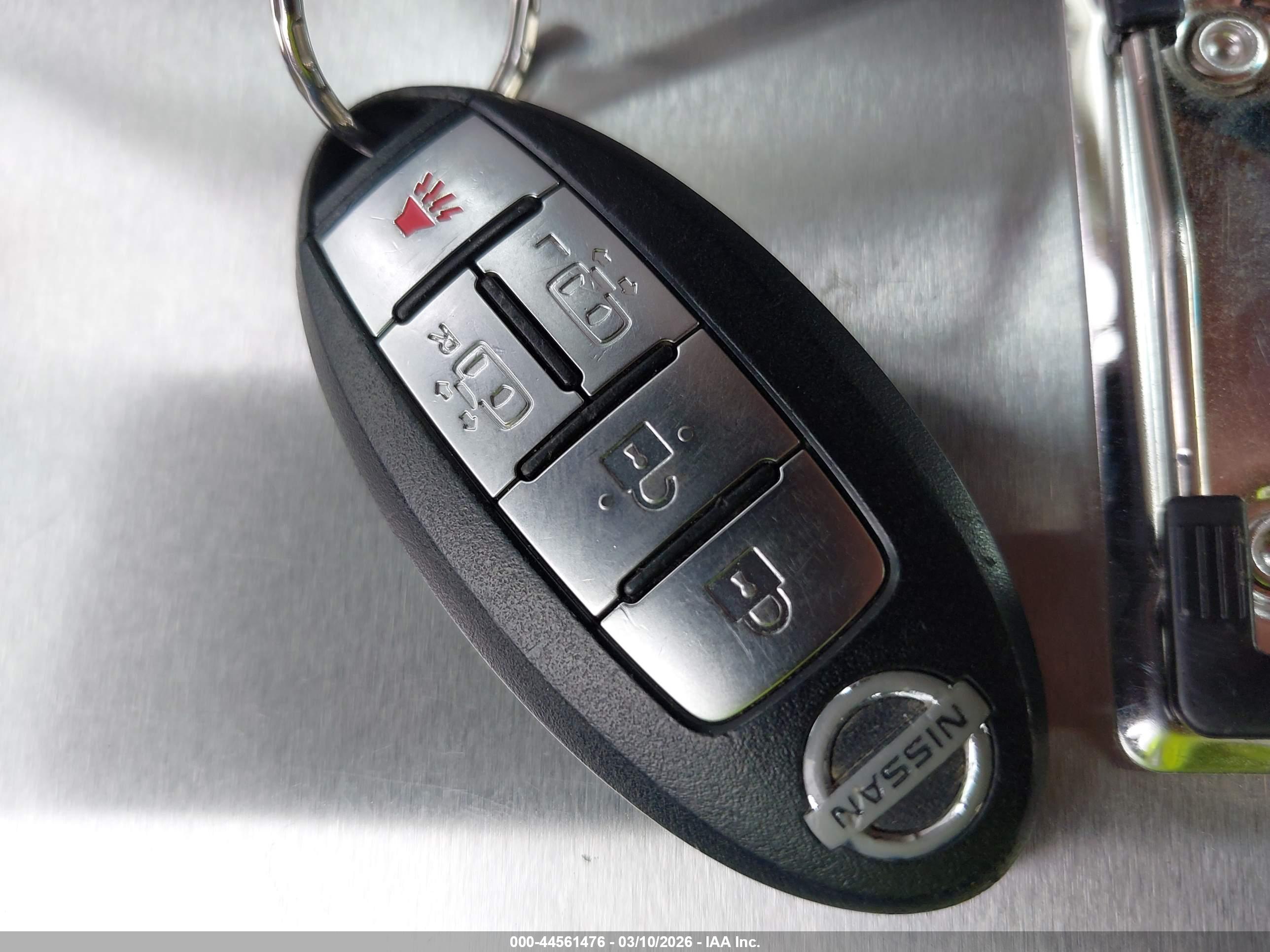 NISSAN QUEST image 11