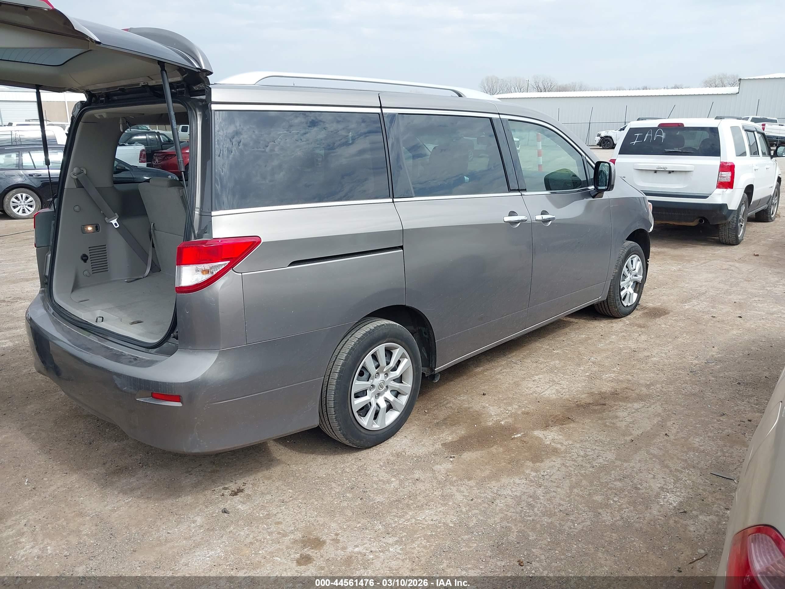NISSAN QUEST image 4