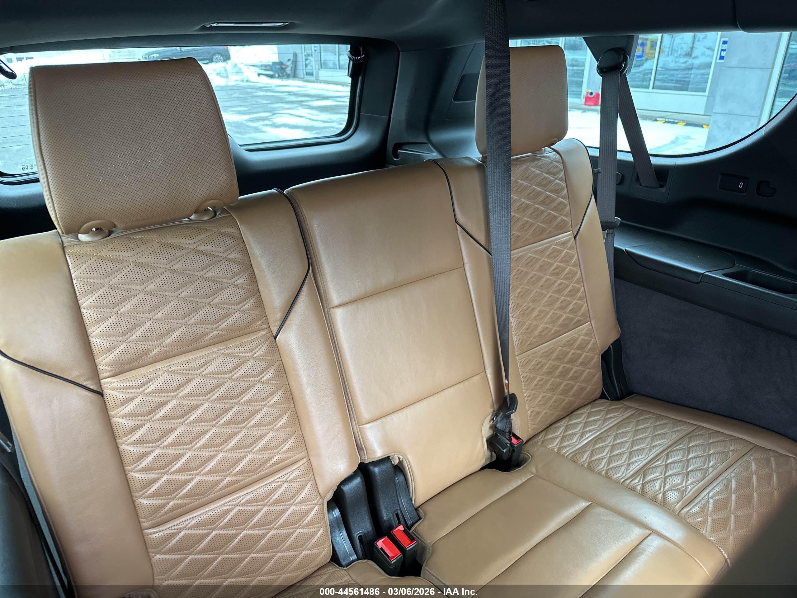 CADILLAC ESCALADE image 6