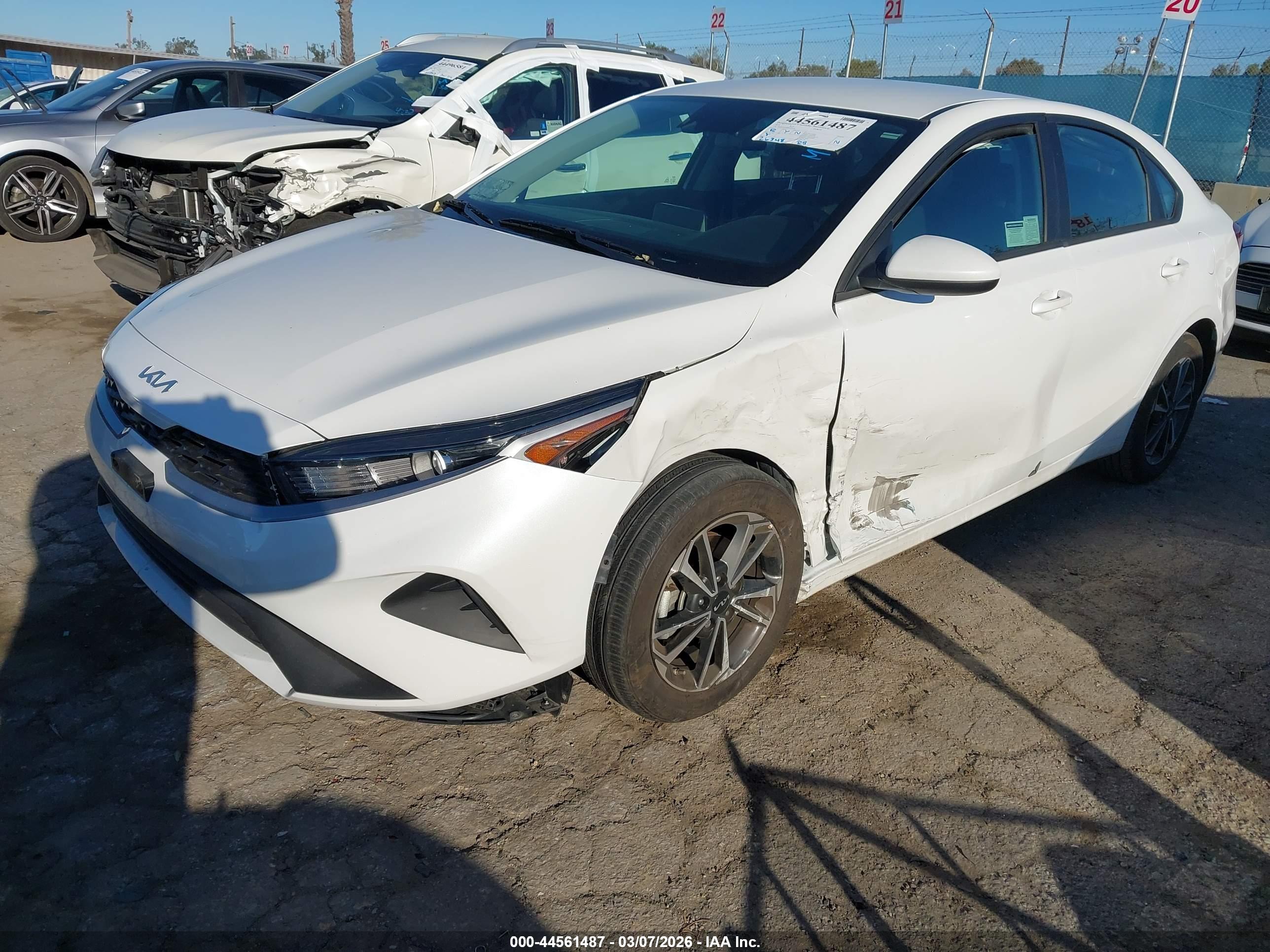 KIA FORTE image 2