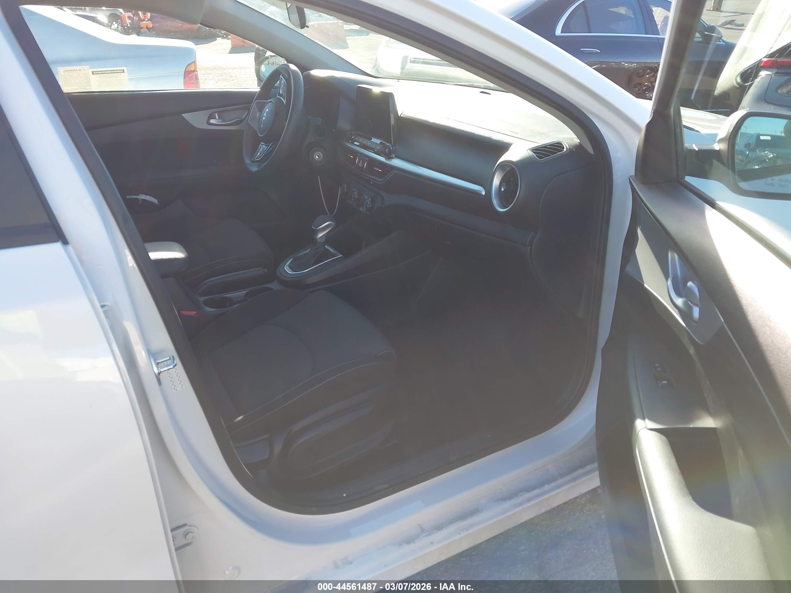 KIA FORTE image 5