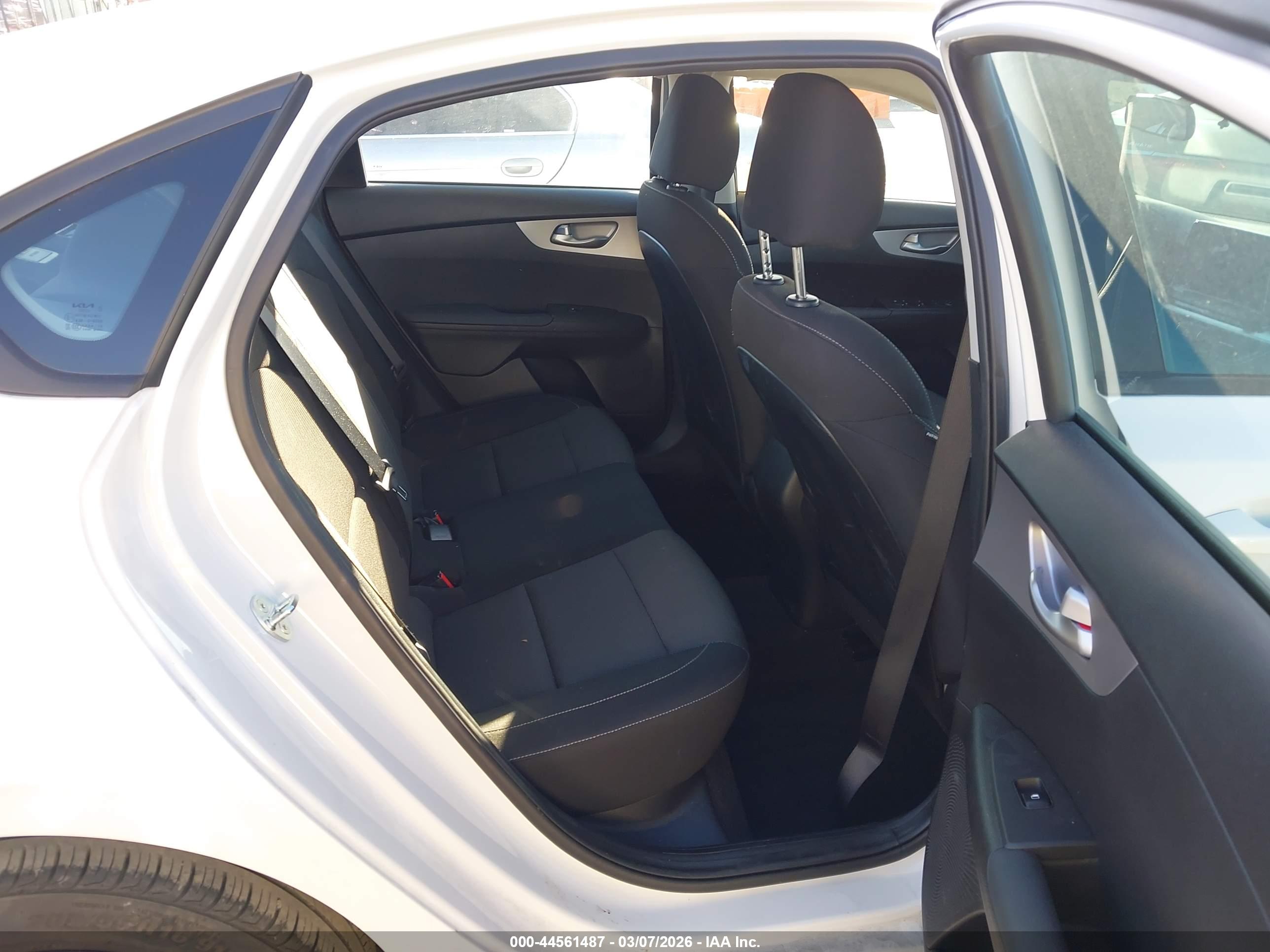 KIA FORTE image 8