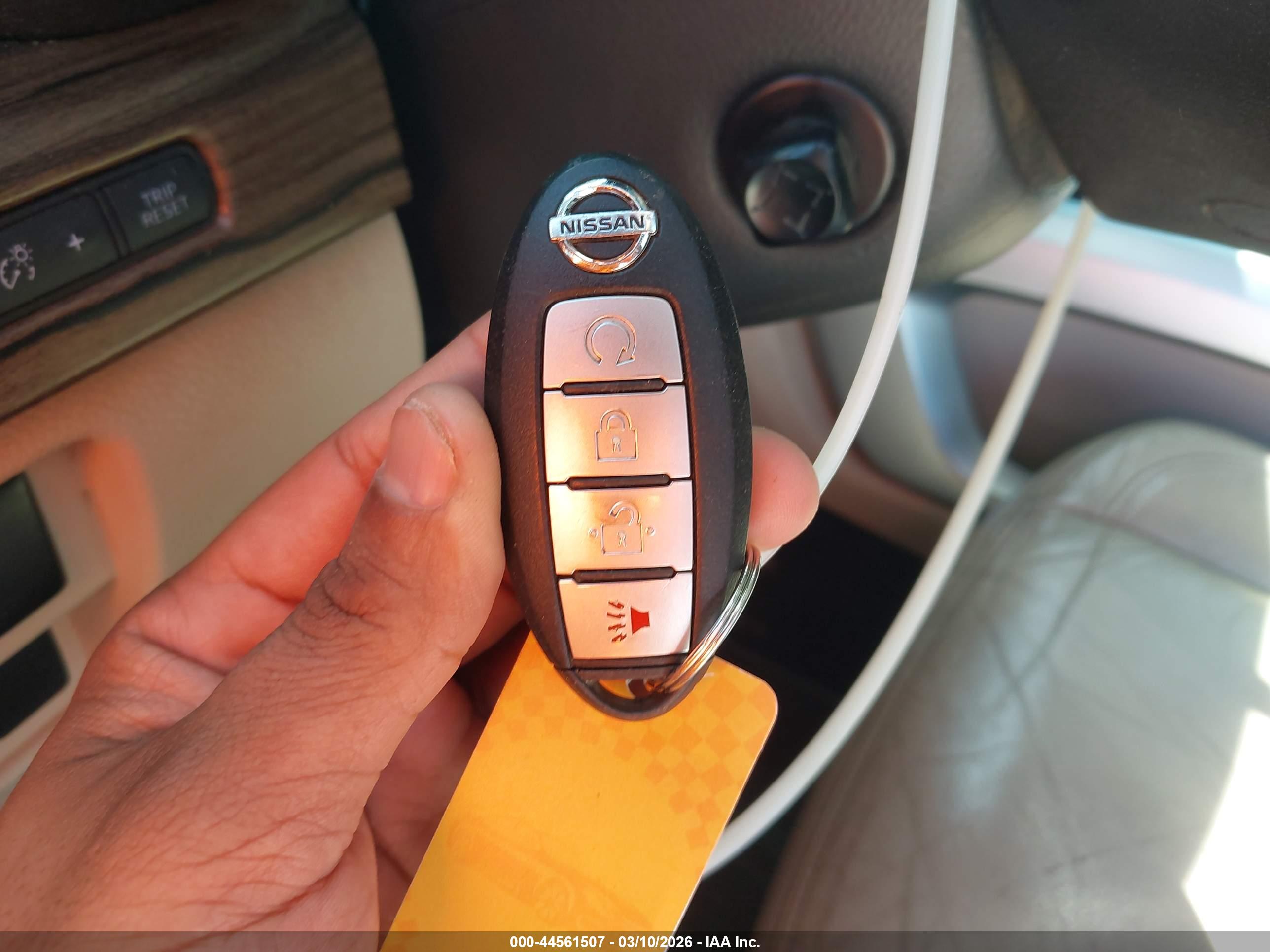 NISSAN TITAN image 11