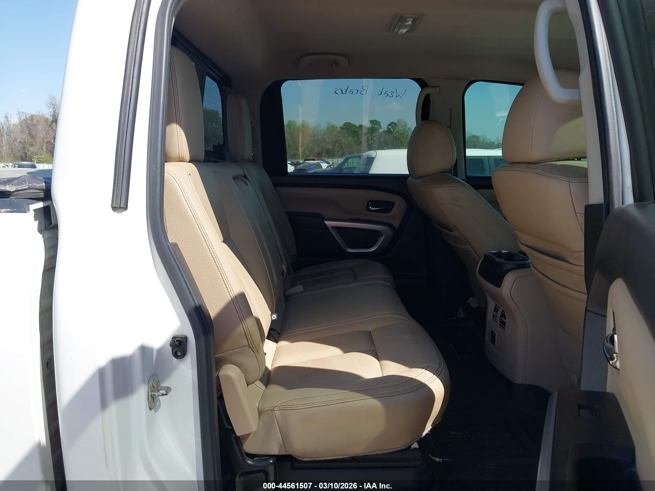 NISSAN TITAN image 8