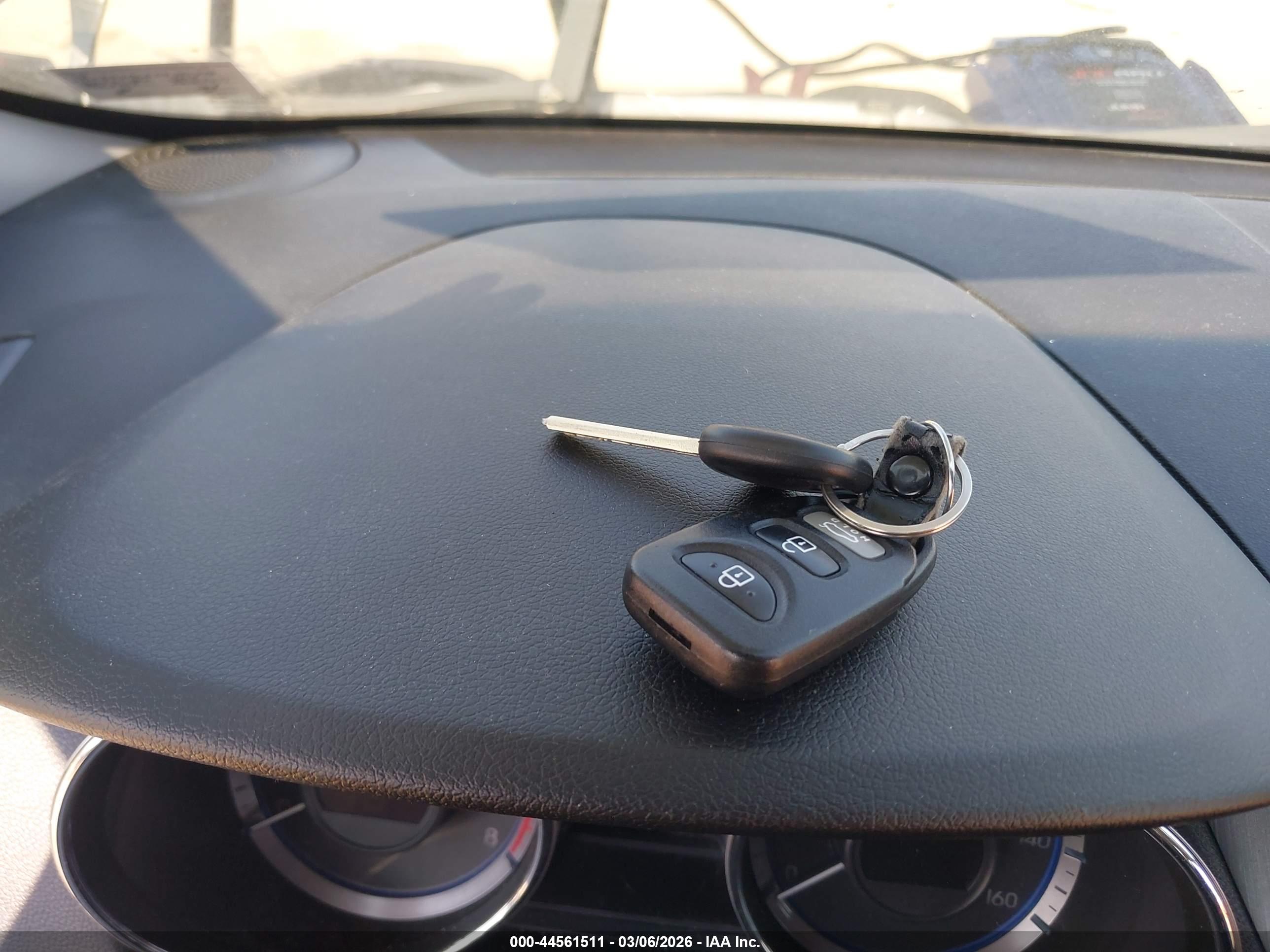 HYUNDAI SONATA image 11