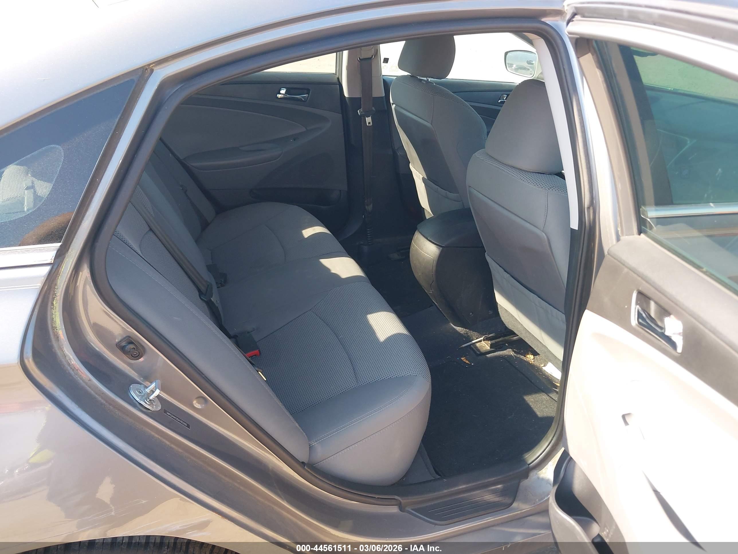 HYUNDAI SONATA image 8