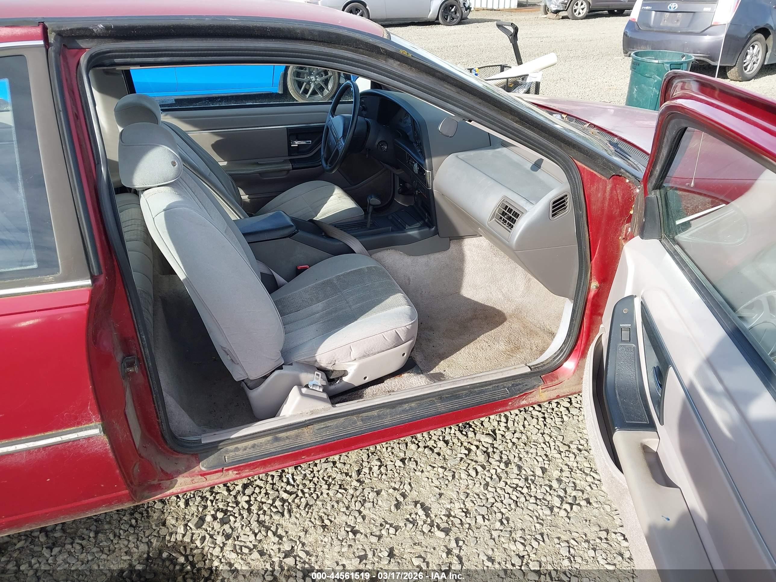 FORD THUNDERBIRD image 5