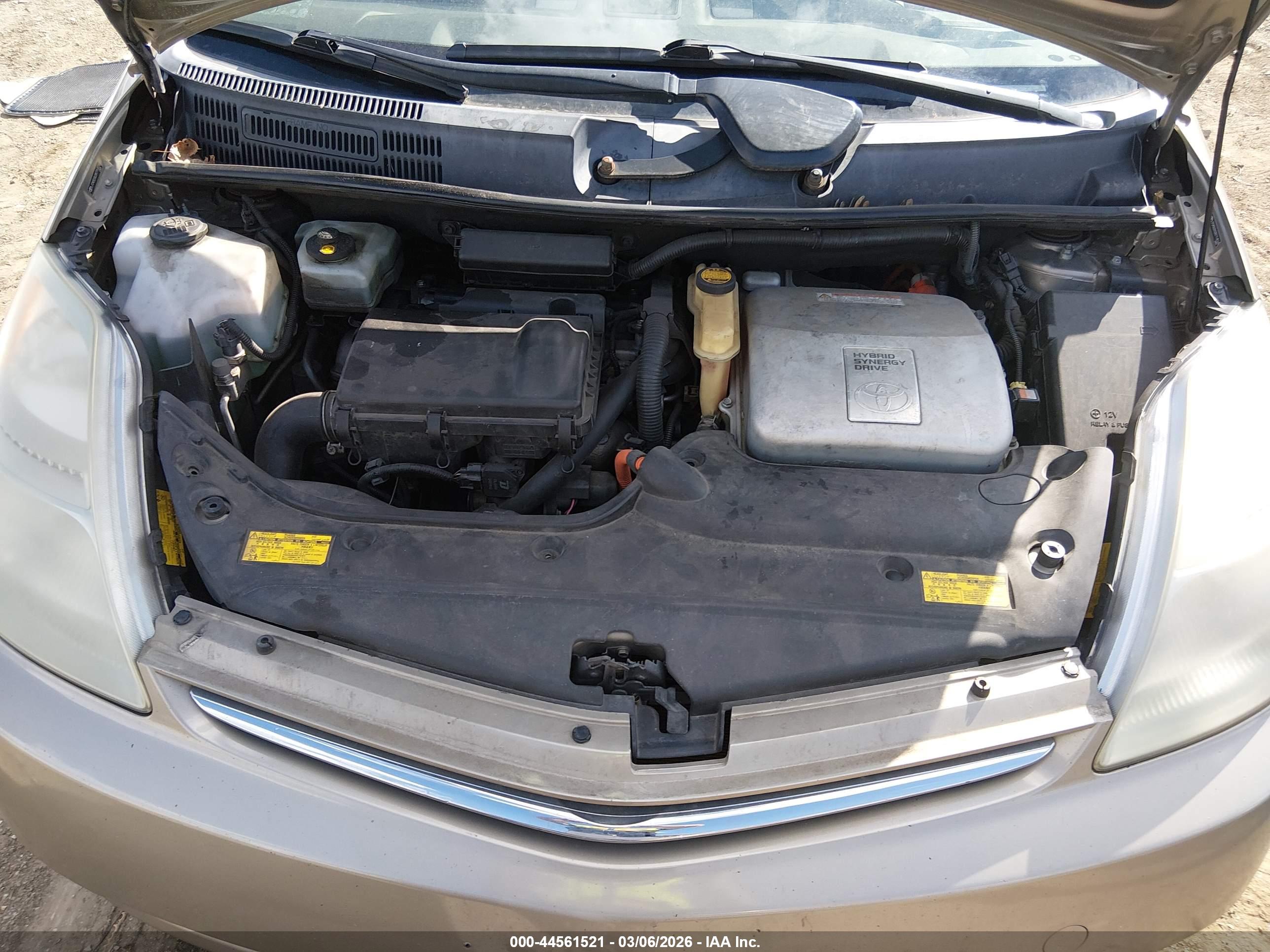 TOYOTA PRIUS image 10