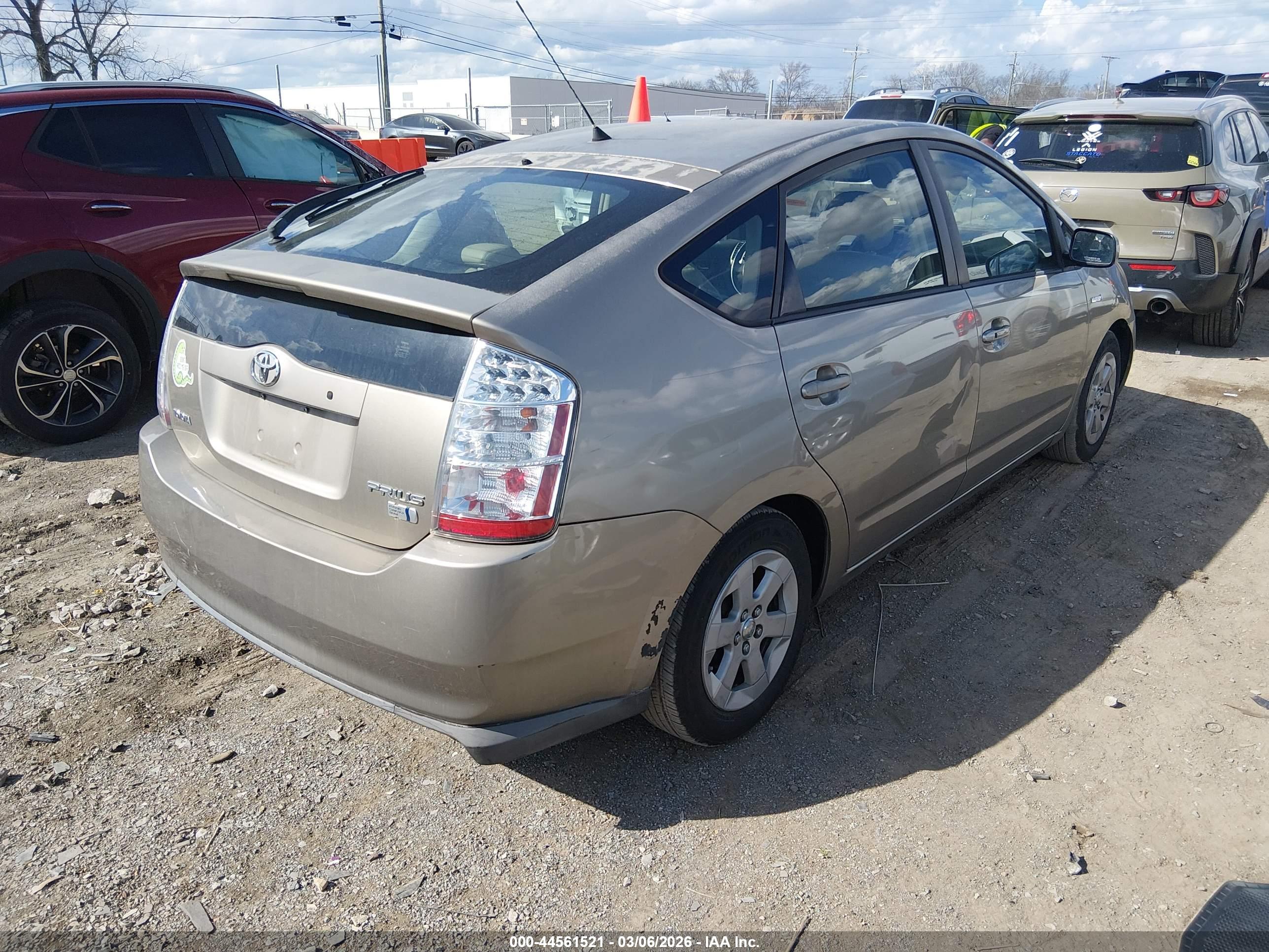 TOYOTA PRIUS image 4