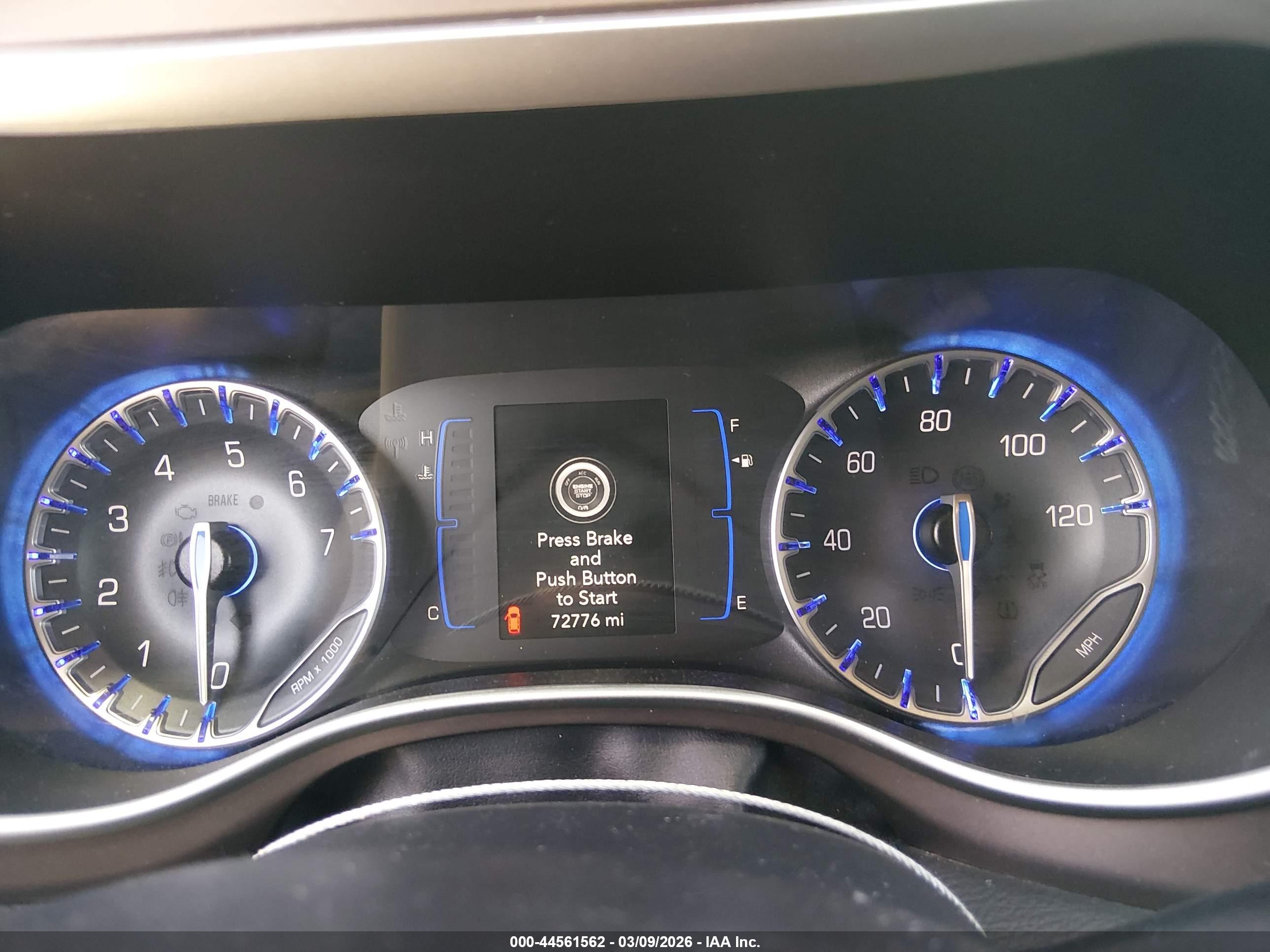 CHRYSLER VOYAGER image 7