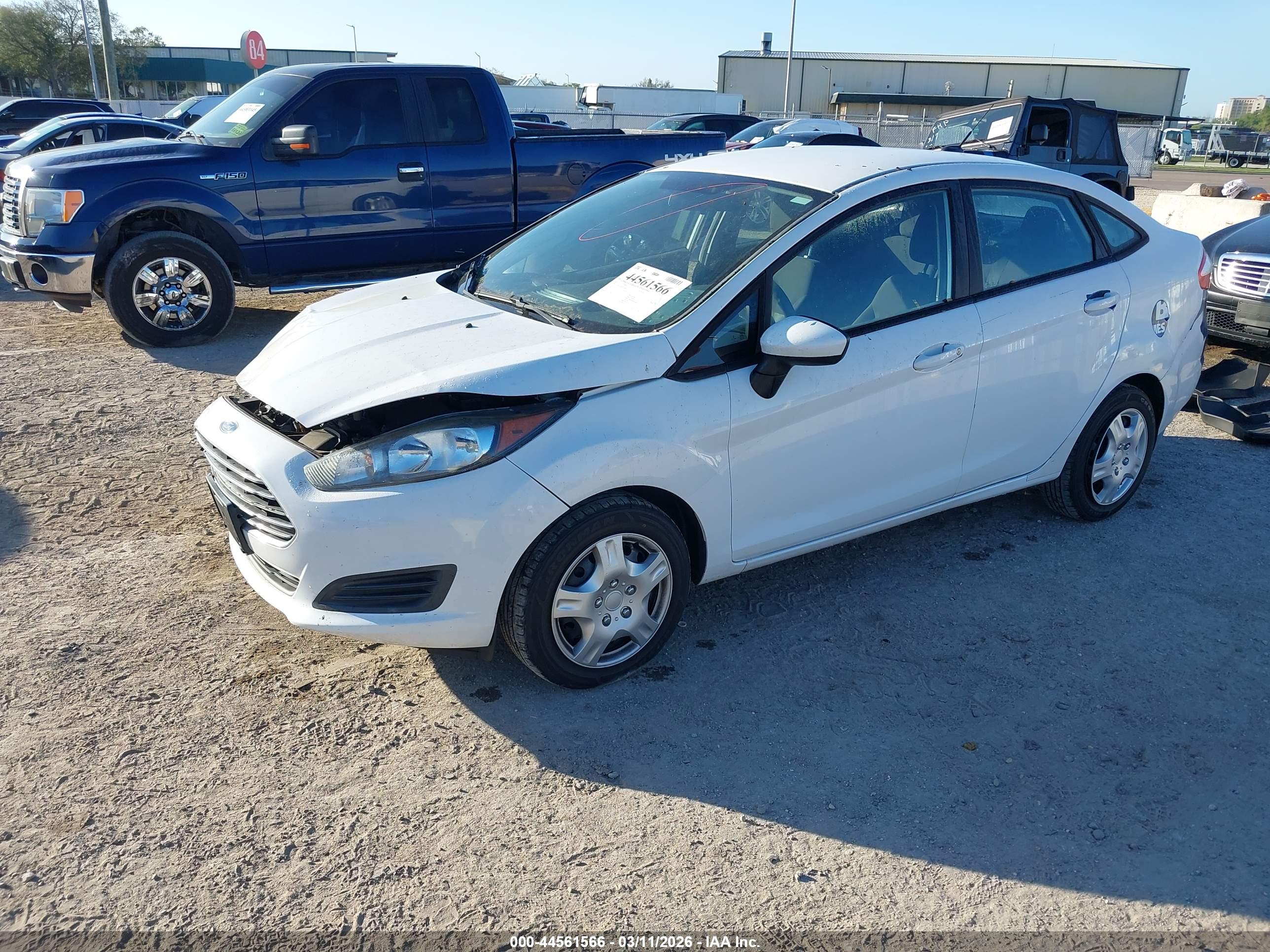 FORD FIESTA image 2