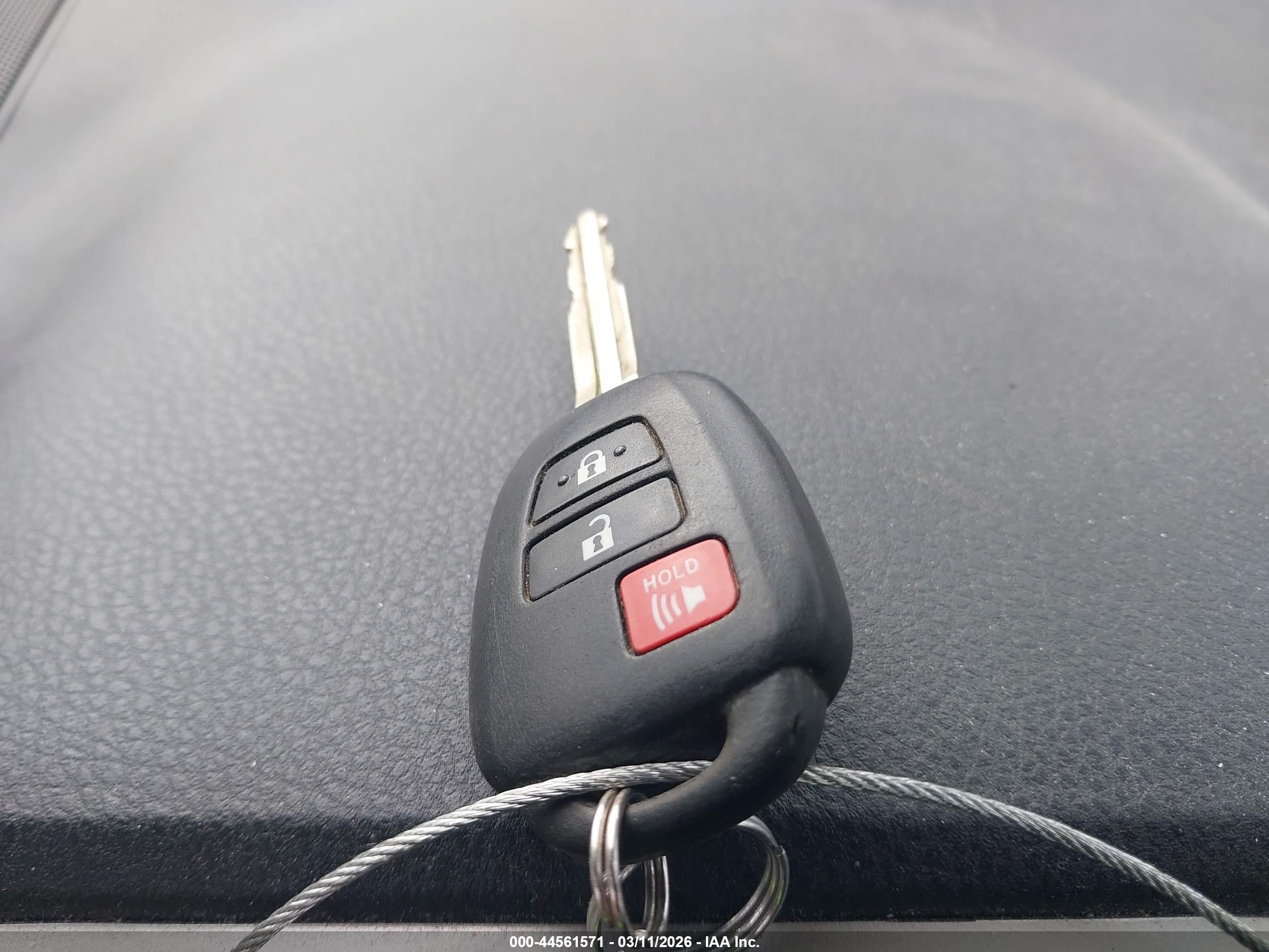 TOYOTA RAV4 image 11