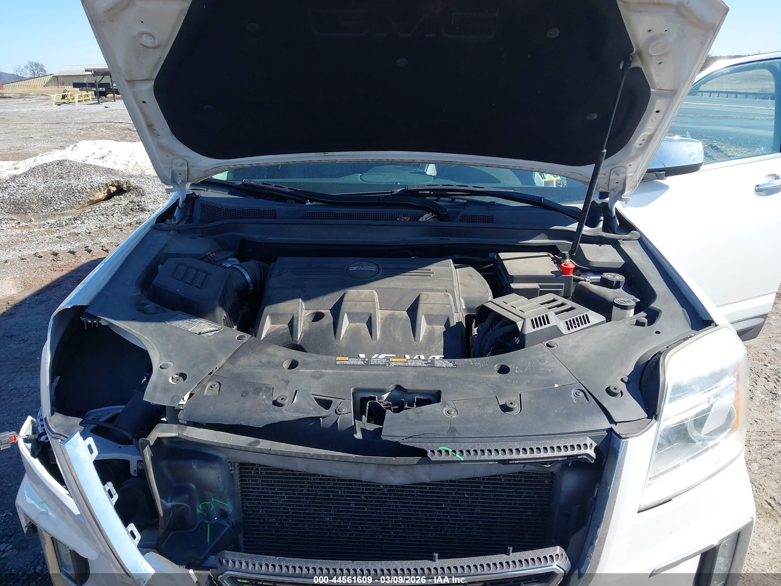 GMC TERRAIN image 10