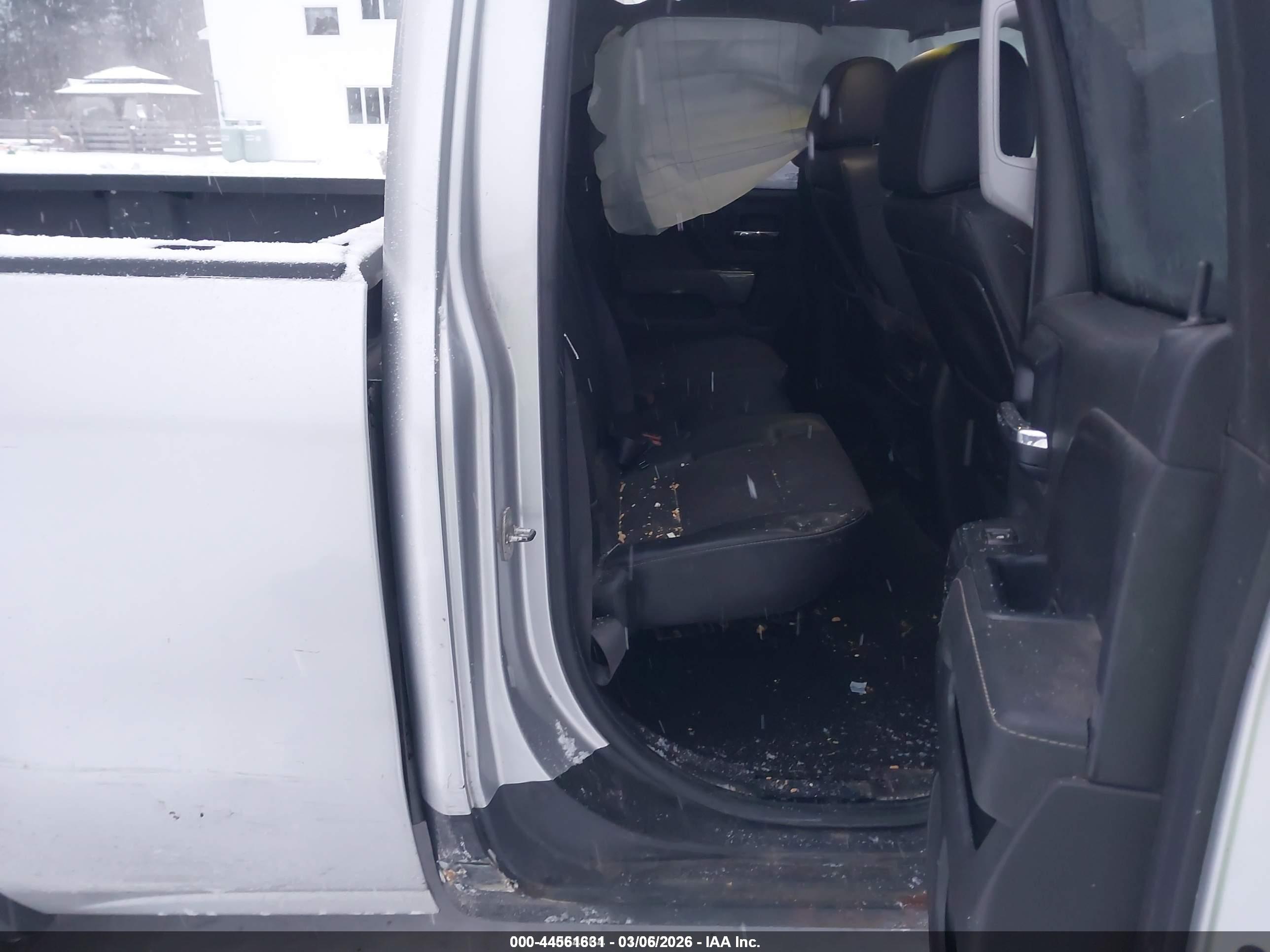 GMC SIERRA image 8