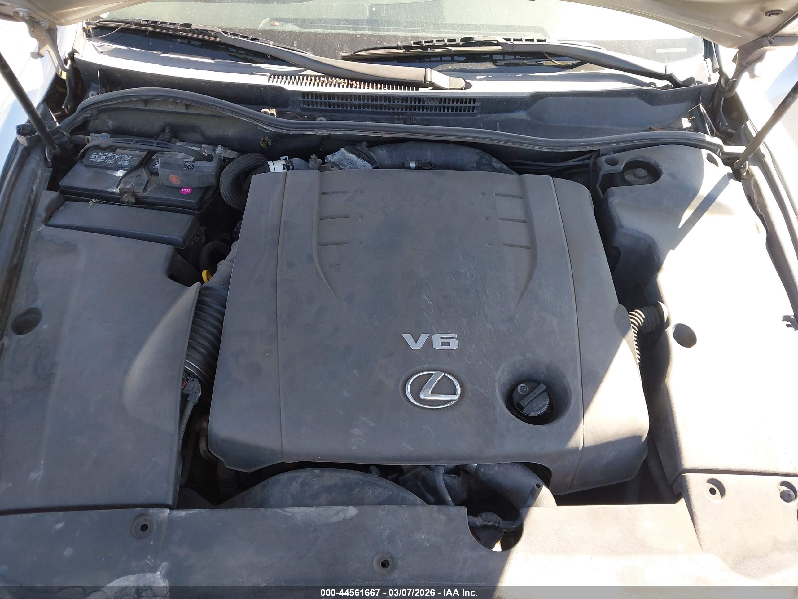 LEXUS IS image 10