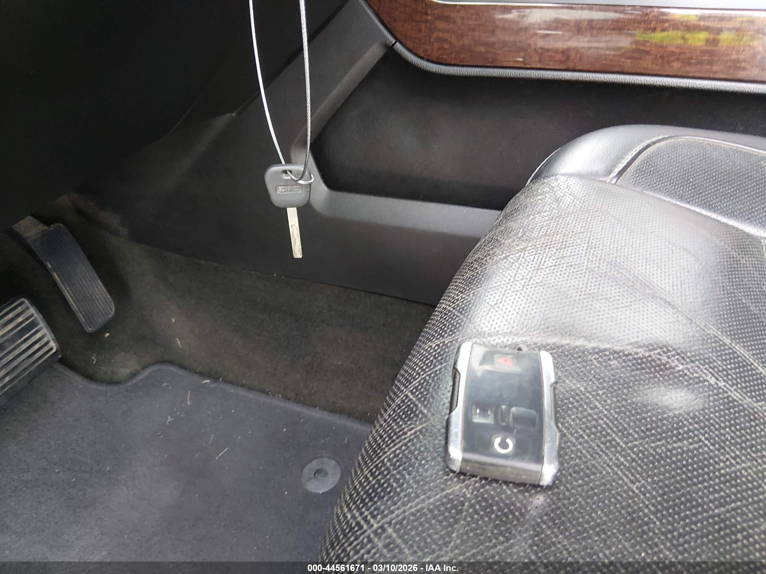 GMC SIERRA image 11