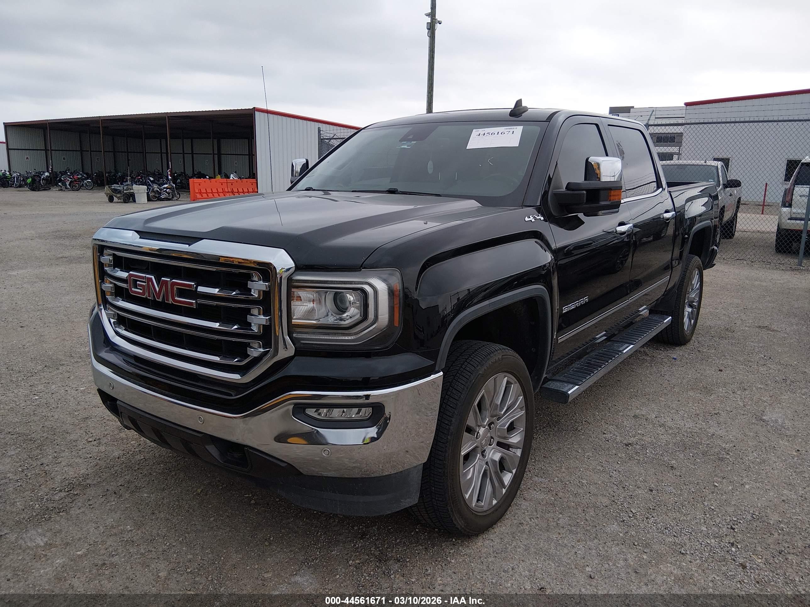 GMC SIERRA image 2
