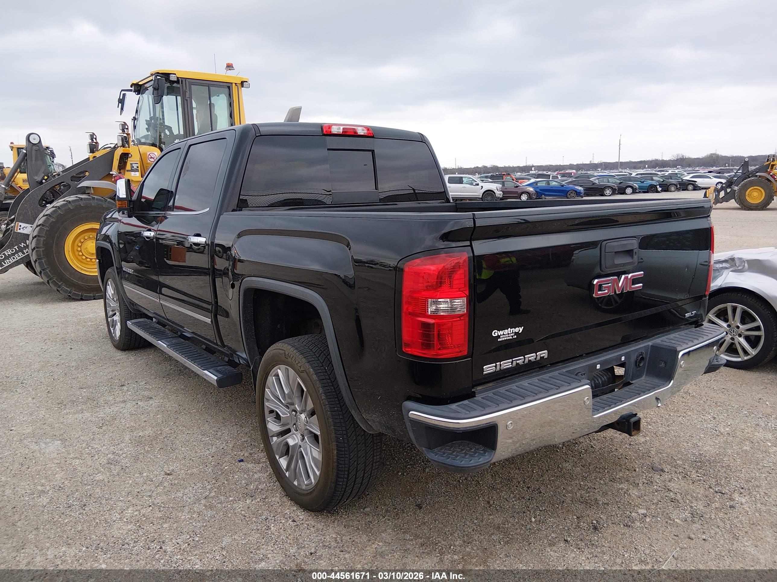 GMC SIERRA image 3