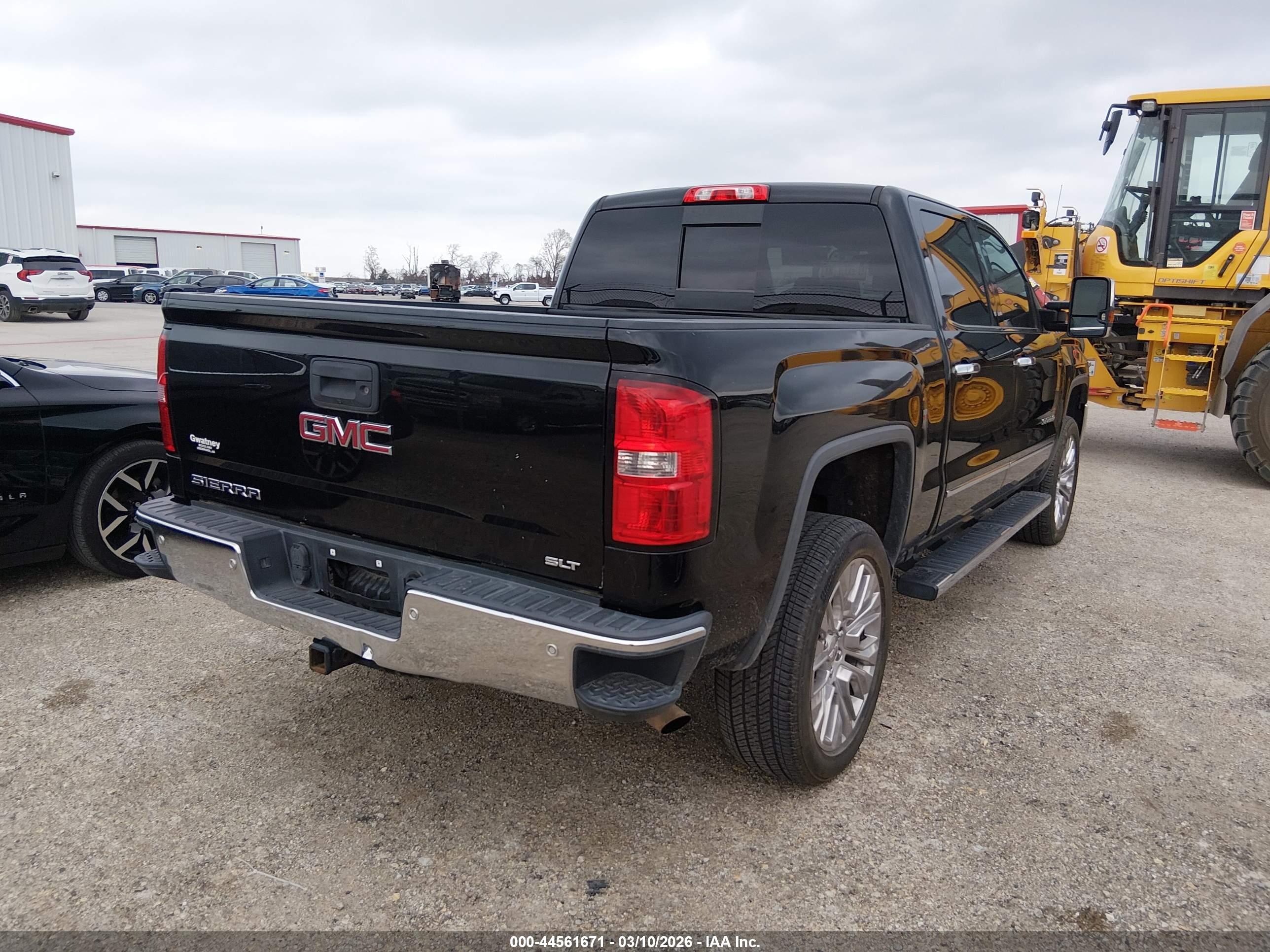 GMC SIERRA image 4