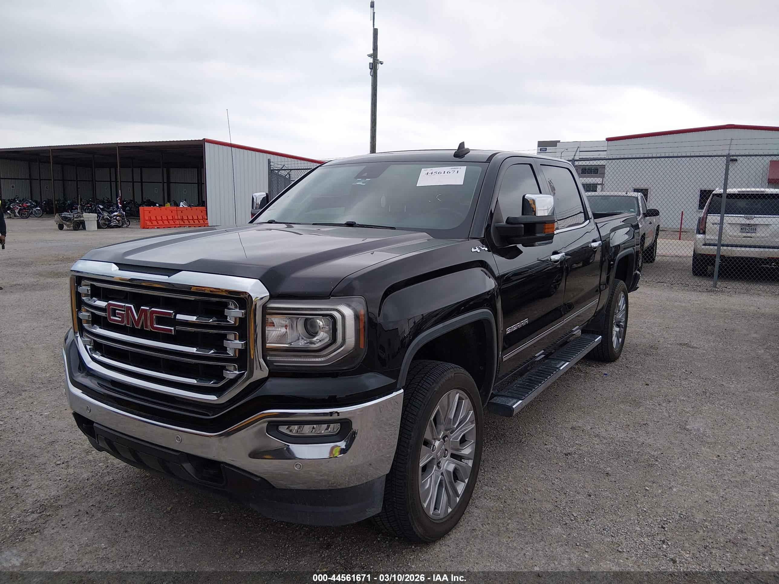 GMC SIERRA image 6